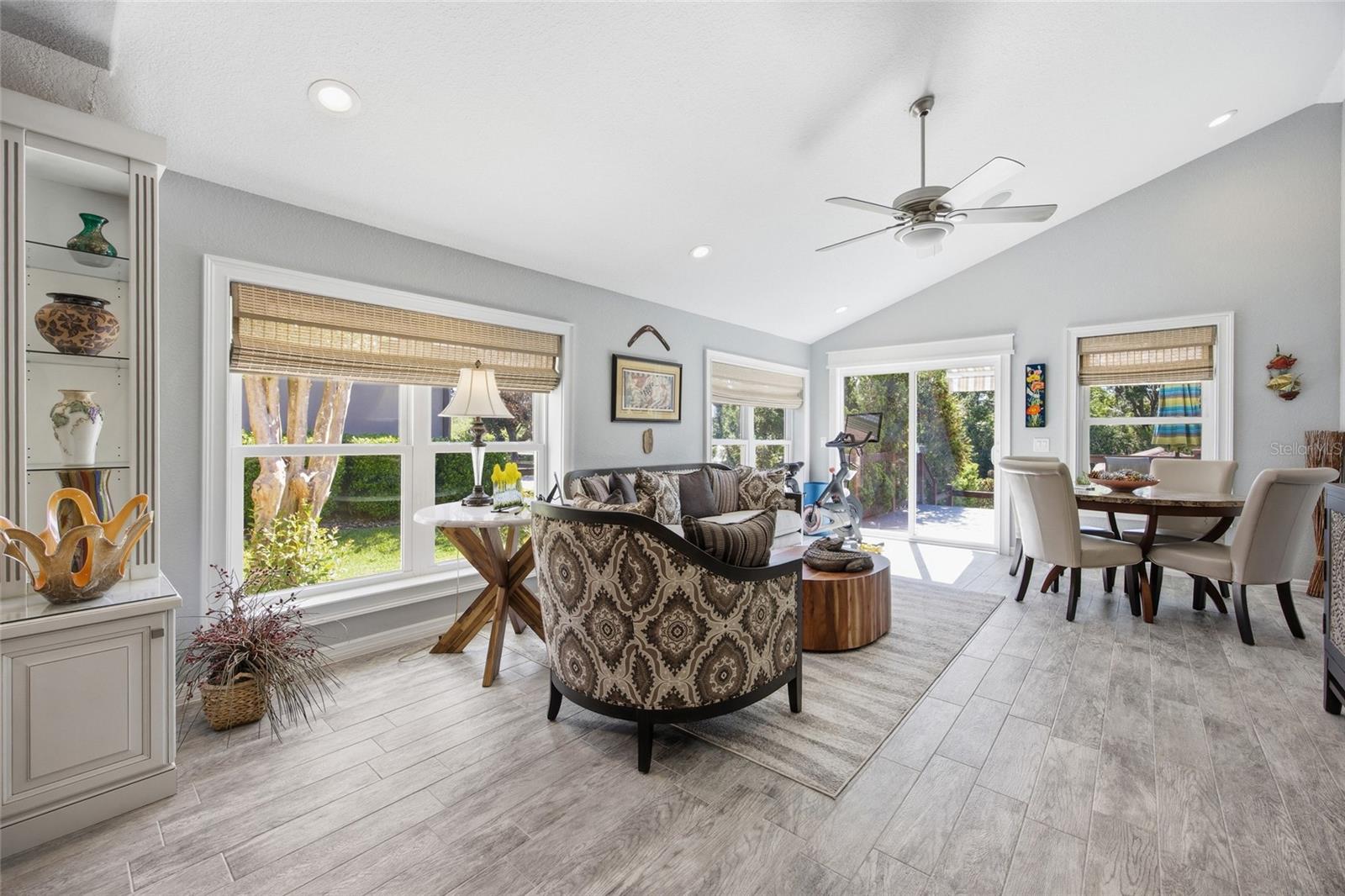 Image 32 of 54 For 6120 Landings Boulevard