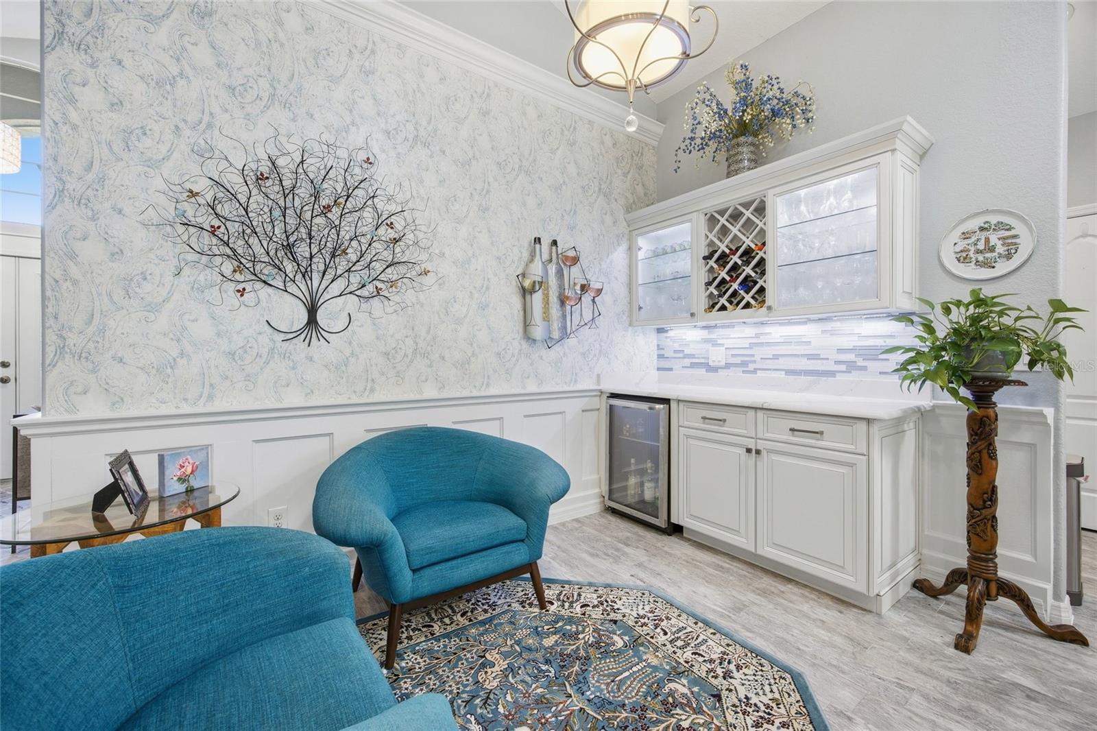 Image 8 of 54 For 6120 Landings Boulevard