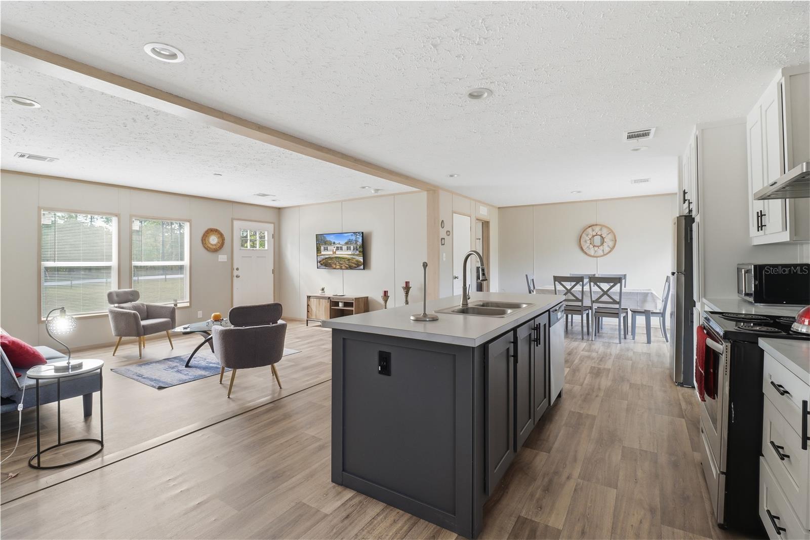 Image 4 of 43 For 4959 178th Terrace