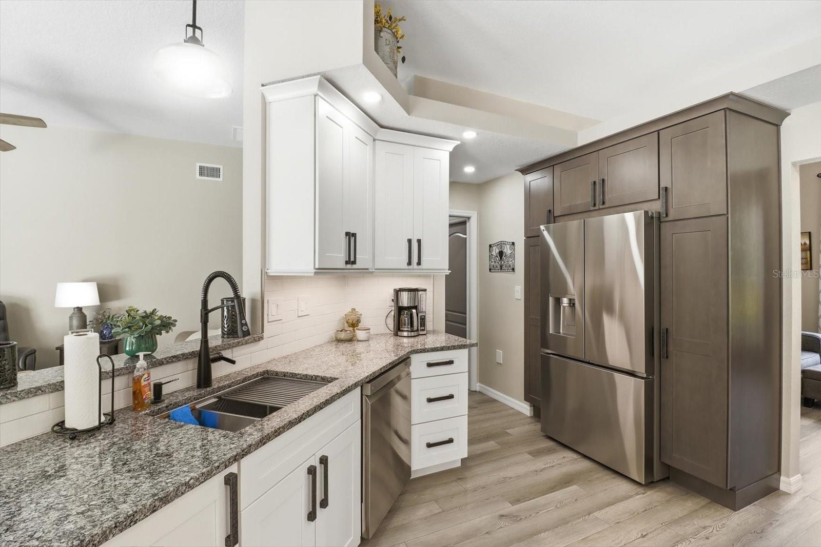 Image 15 of 50 For 16 Calendula Court E