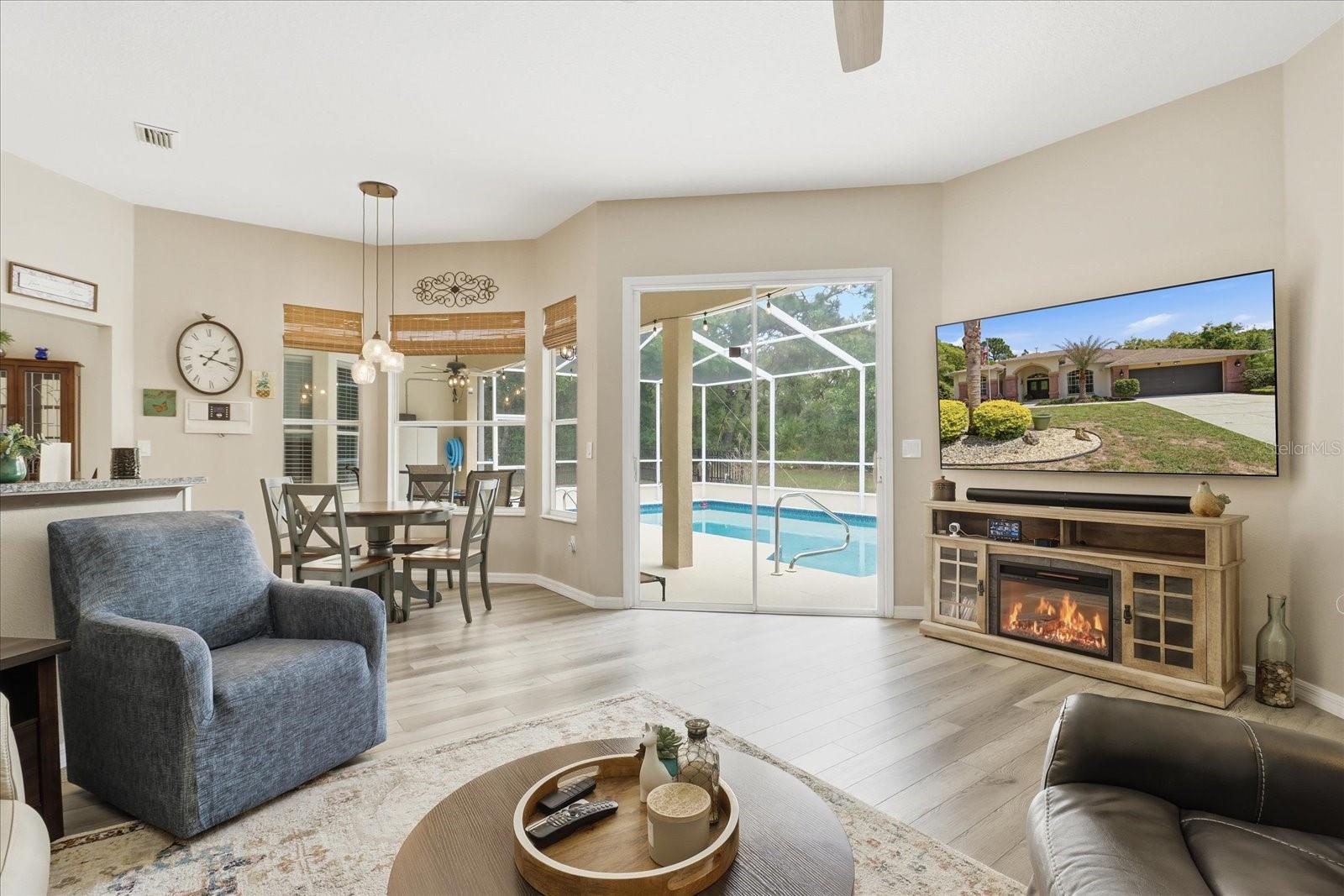 Image 18 of 50 For 16 Calendula Court E