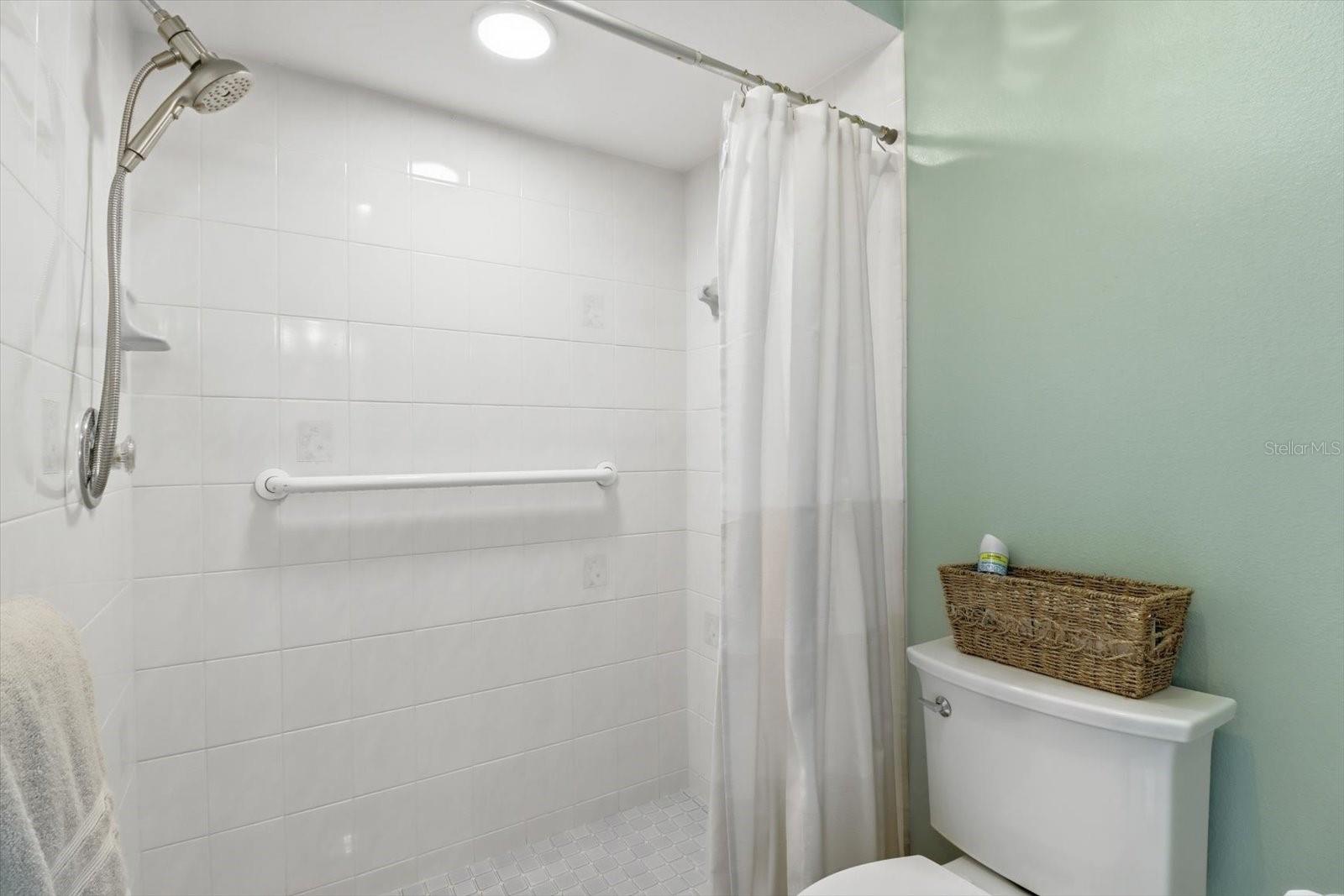 Image 31 of 50 For 16 Calendula Court E