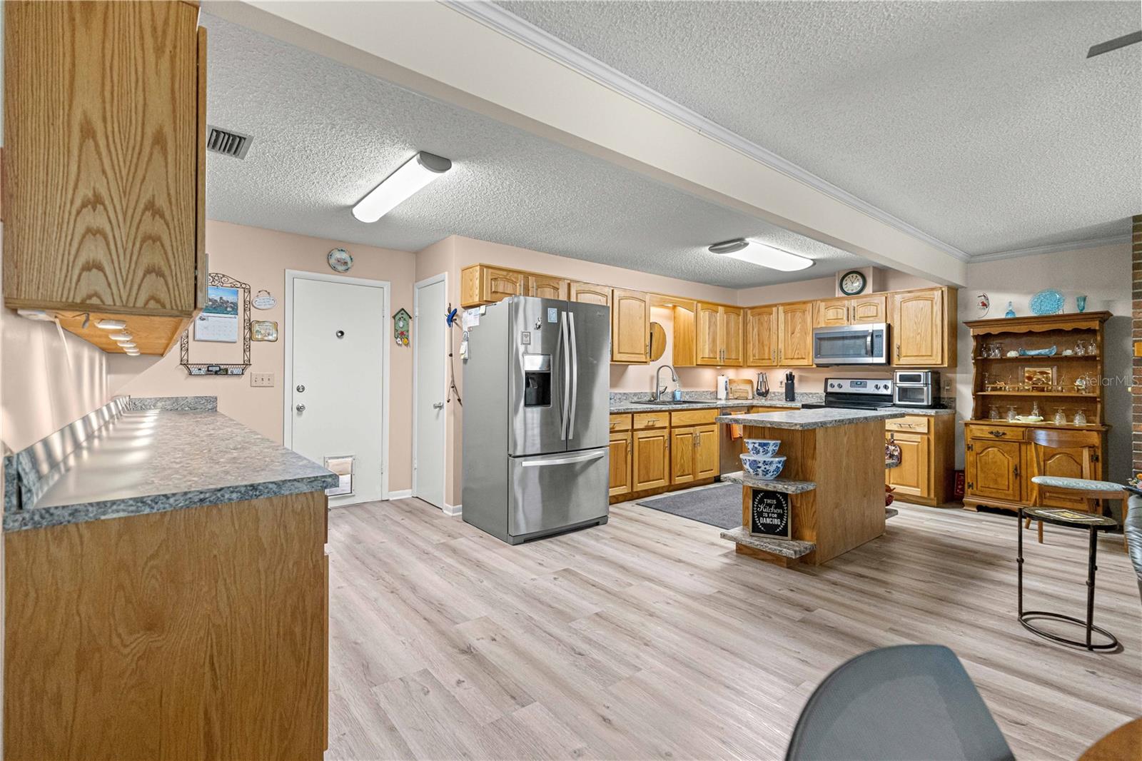 Image 14 of 52 For 8671 97th Street G