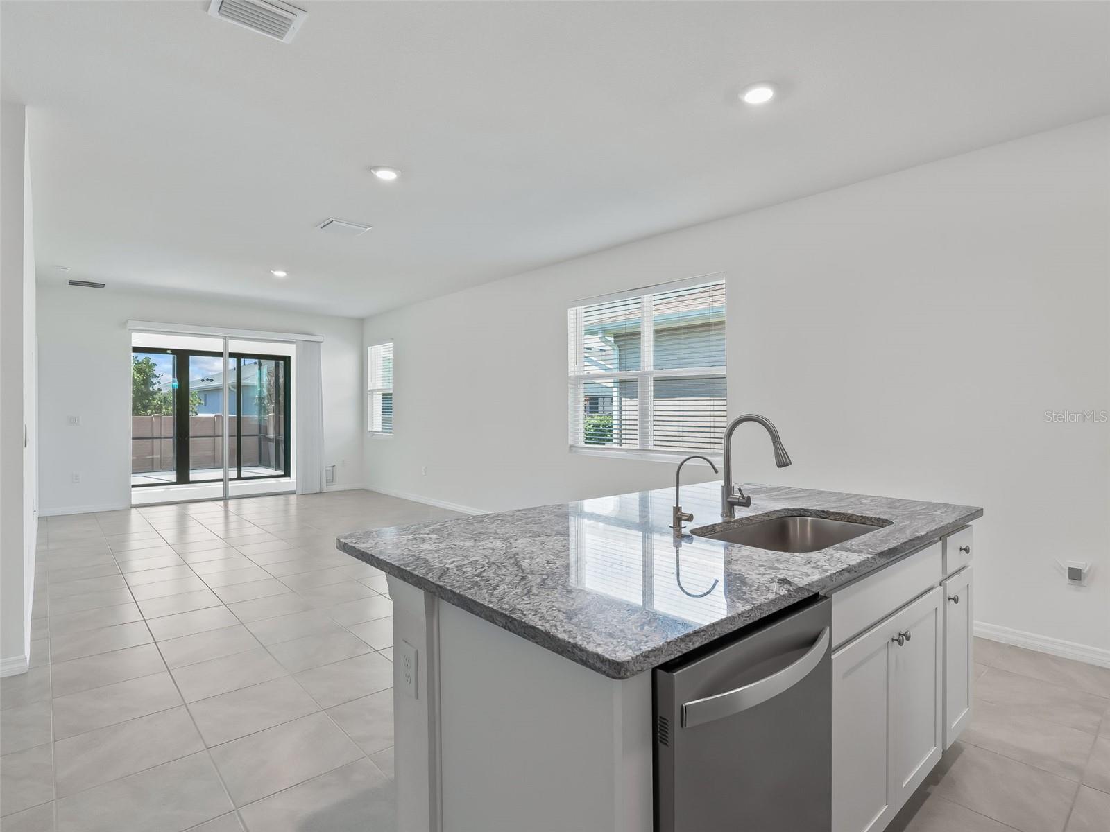 Image 13 of 45 For 5536 40th Loop