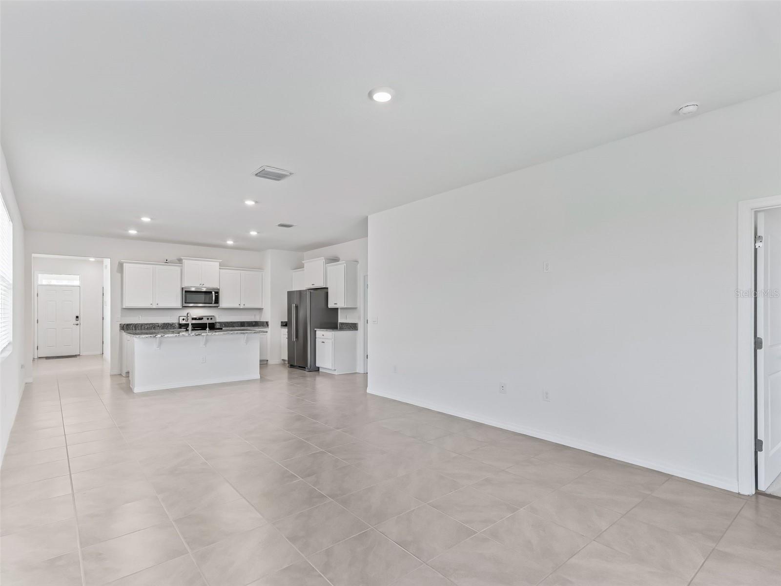 Image 14 of 45 For 5536 40th Loop