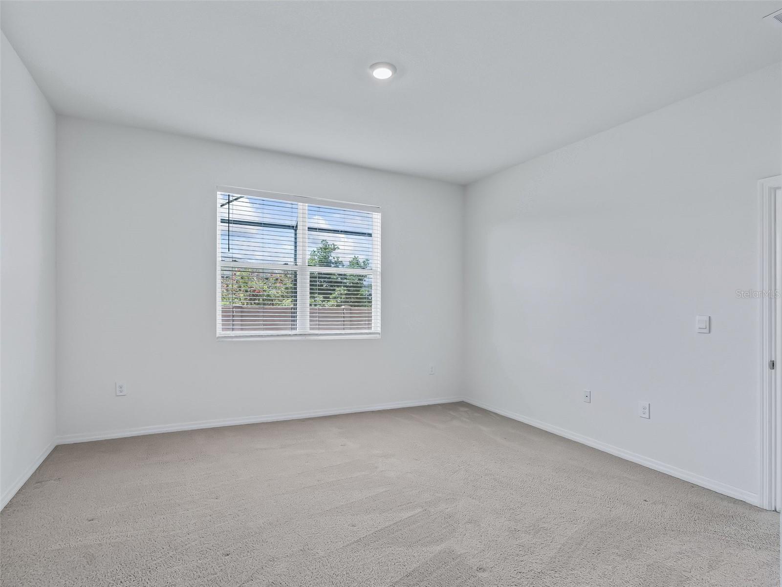 Image 21 of 45 For 5536 40th Loop