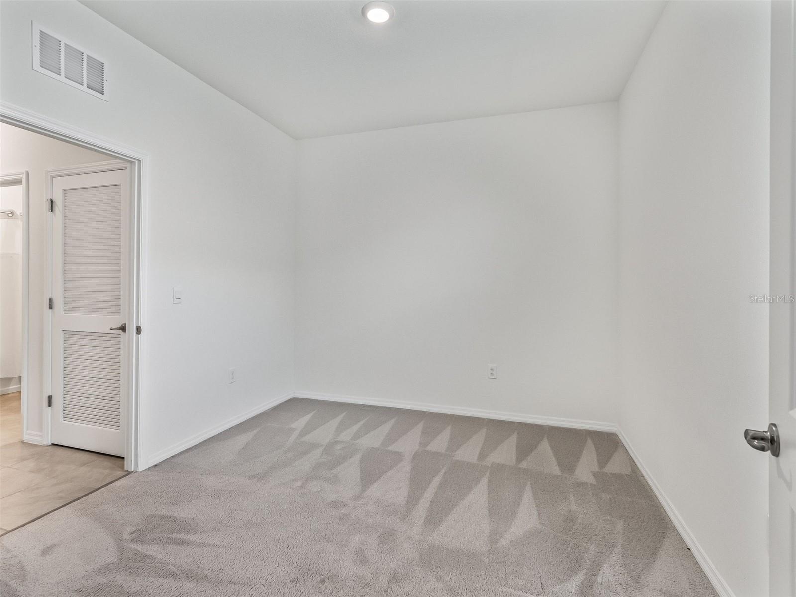 Image 24 of 45 For 5536 40th Loop