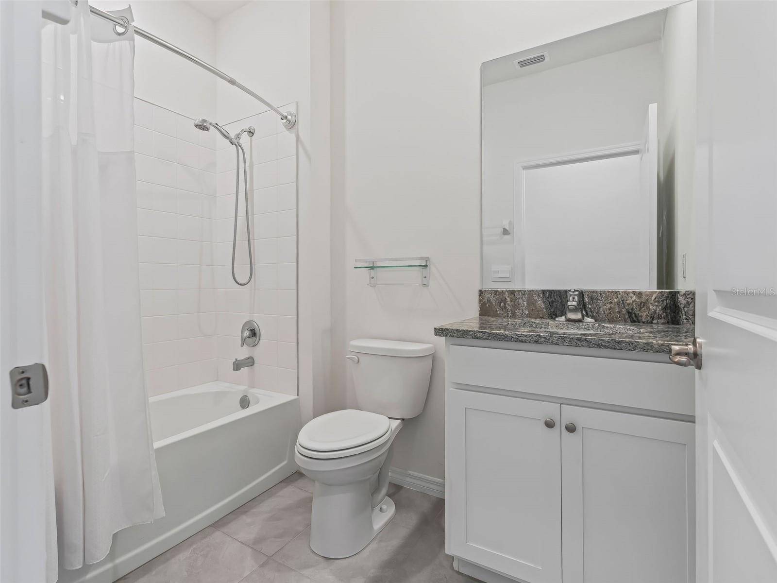 Image 25 of 45 For 5536 40th Loop