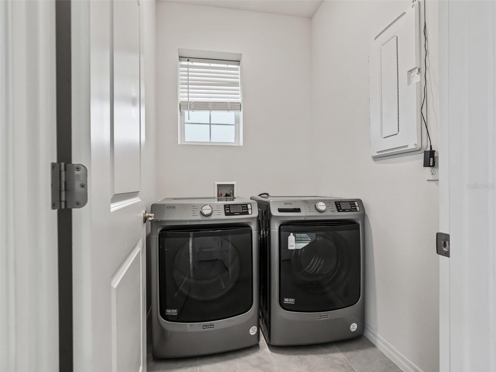 Image 27 of 45 For 5536 40th Loop