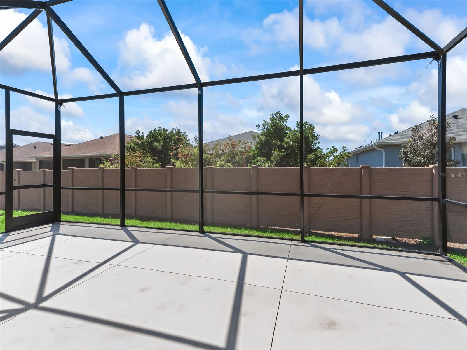 Image 31 of 45 For 5536 40th Loop