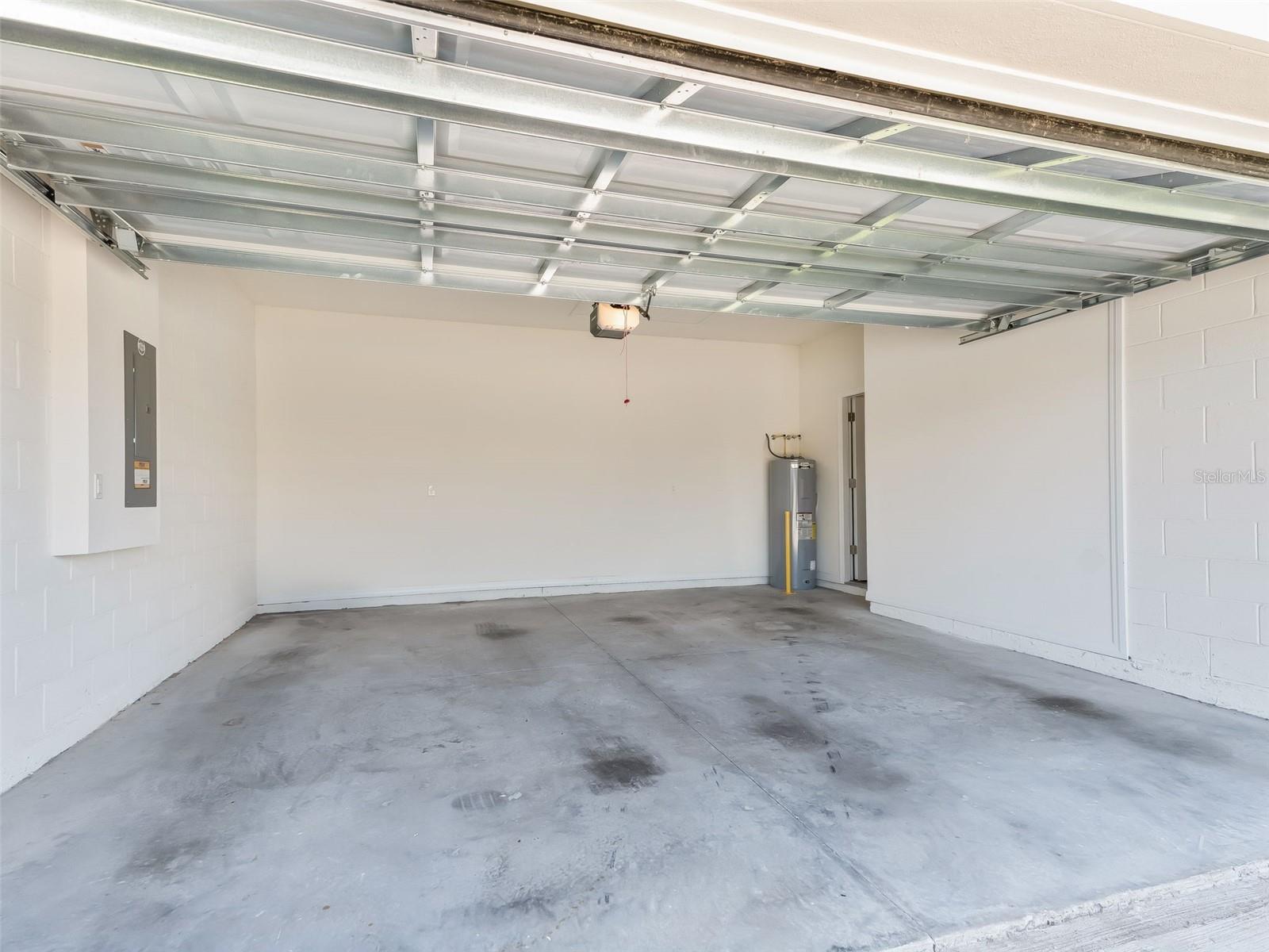 Image 34 of 45 For 5536 40th Loop