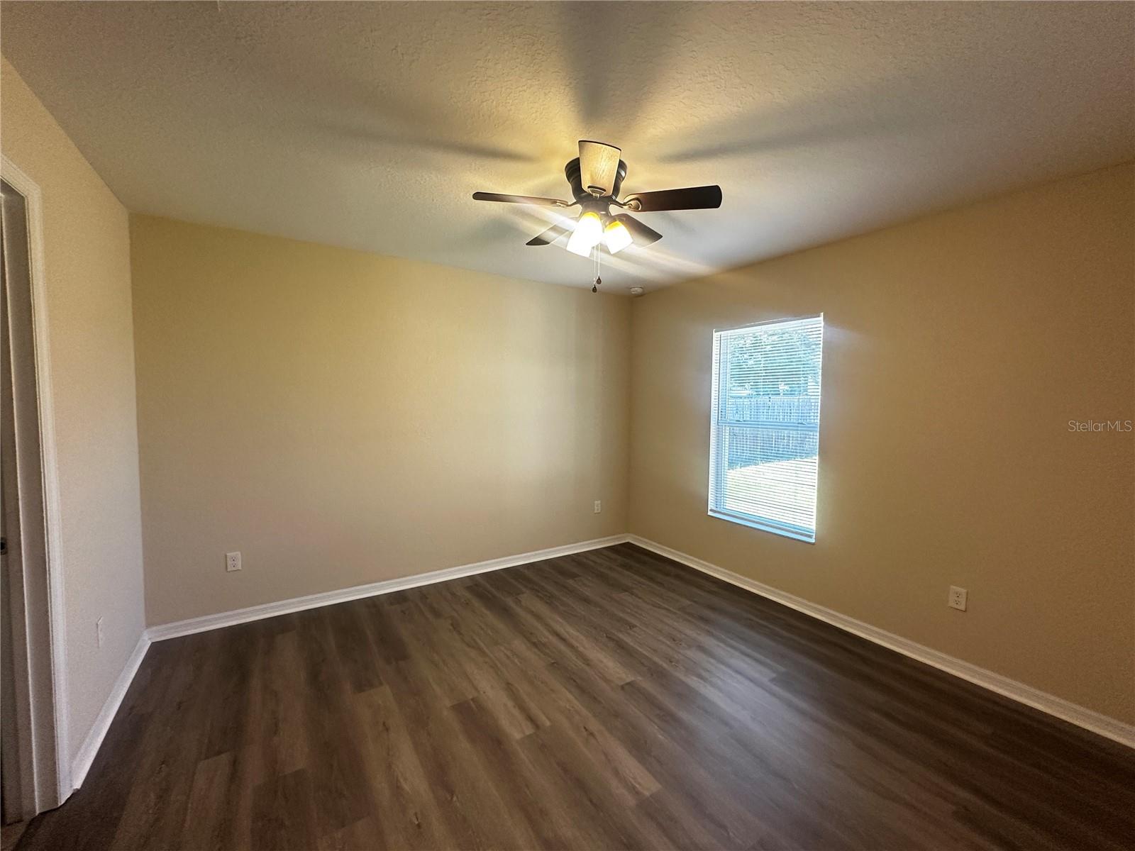 Image 5 of 9 For 18 Pine Circle