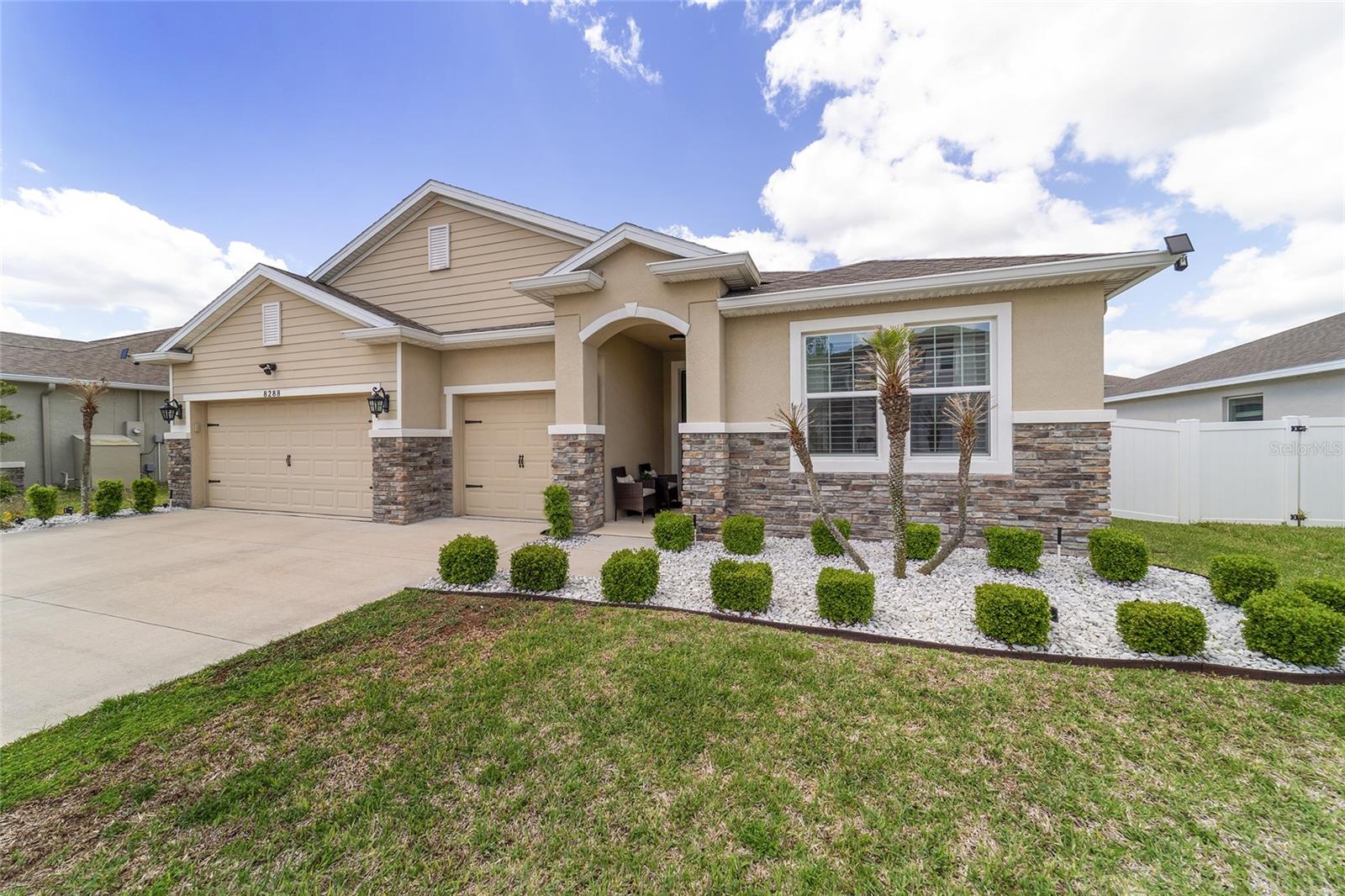 Image 11 of 99 For 8288 57th Court