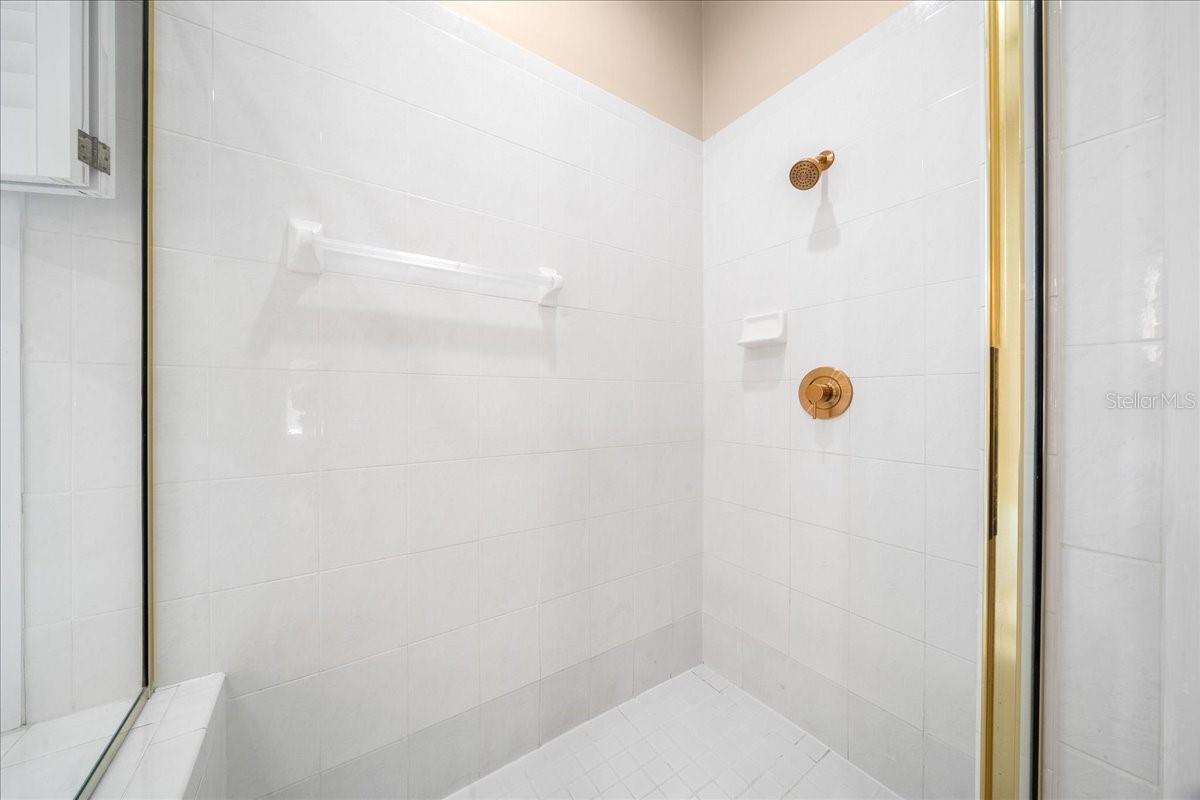 Image 18 of 53 For 4220 20th Avenue