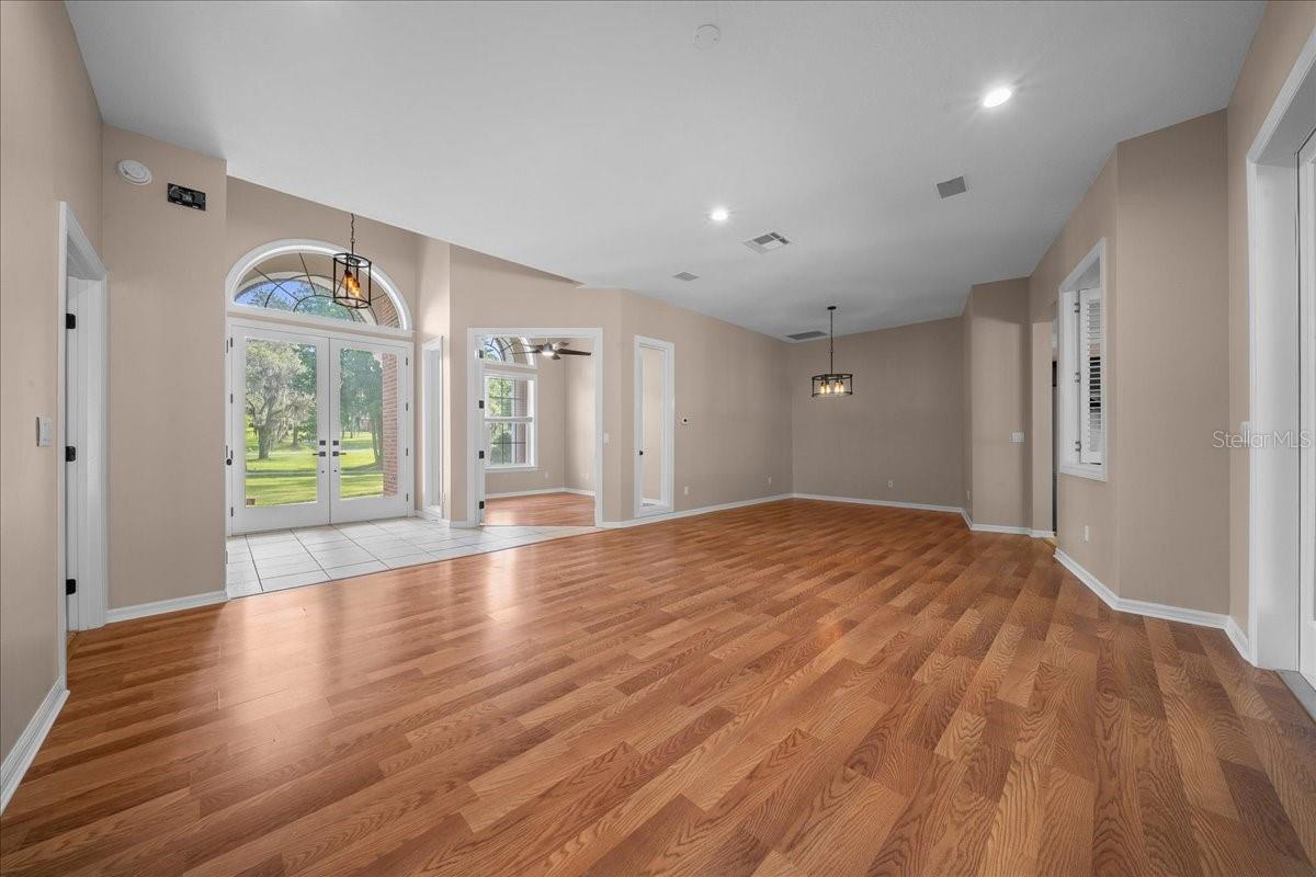 Image 19 of 53 For 4220 20th Avenue