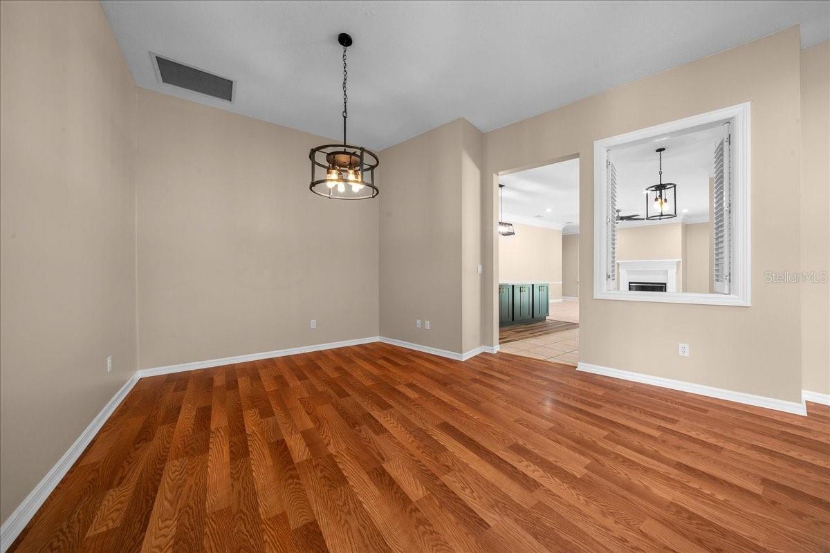 Image 20 of 53 For 4220 20th Avenue