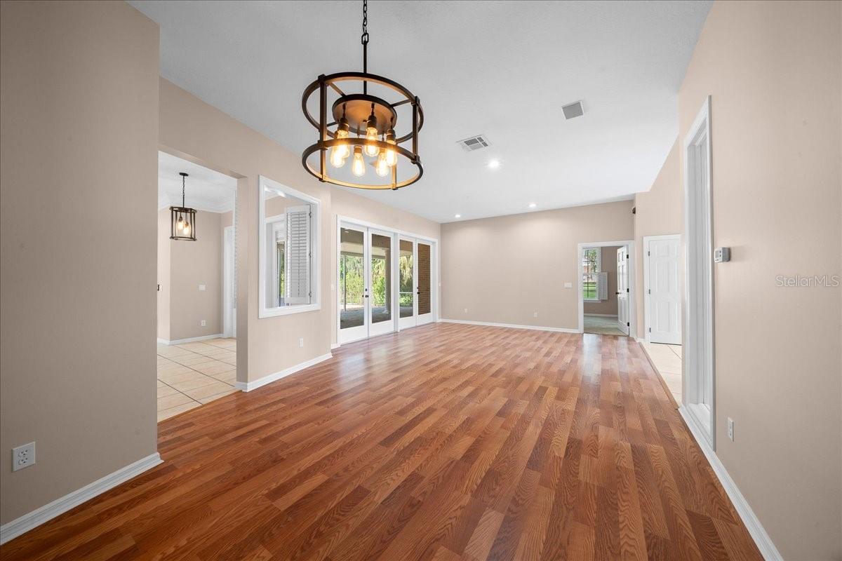 Image 21 of 53 For 4220 20th Avenue