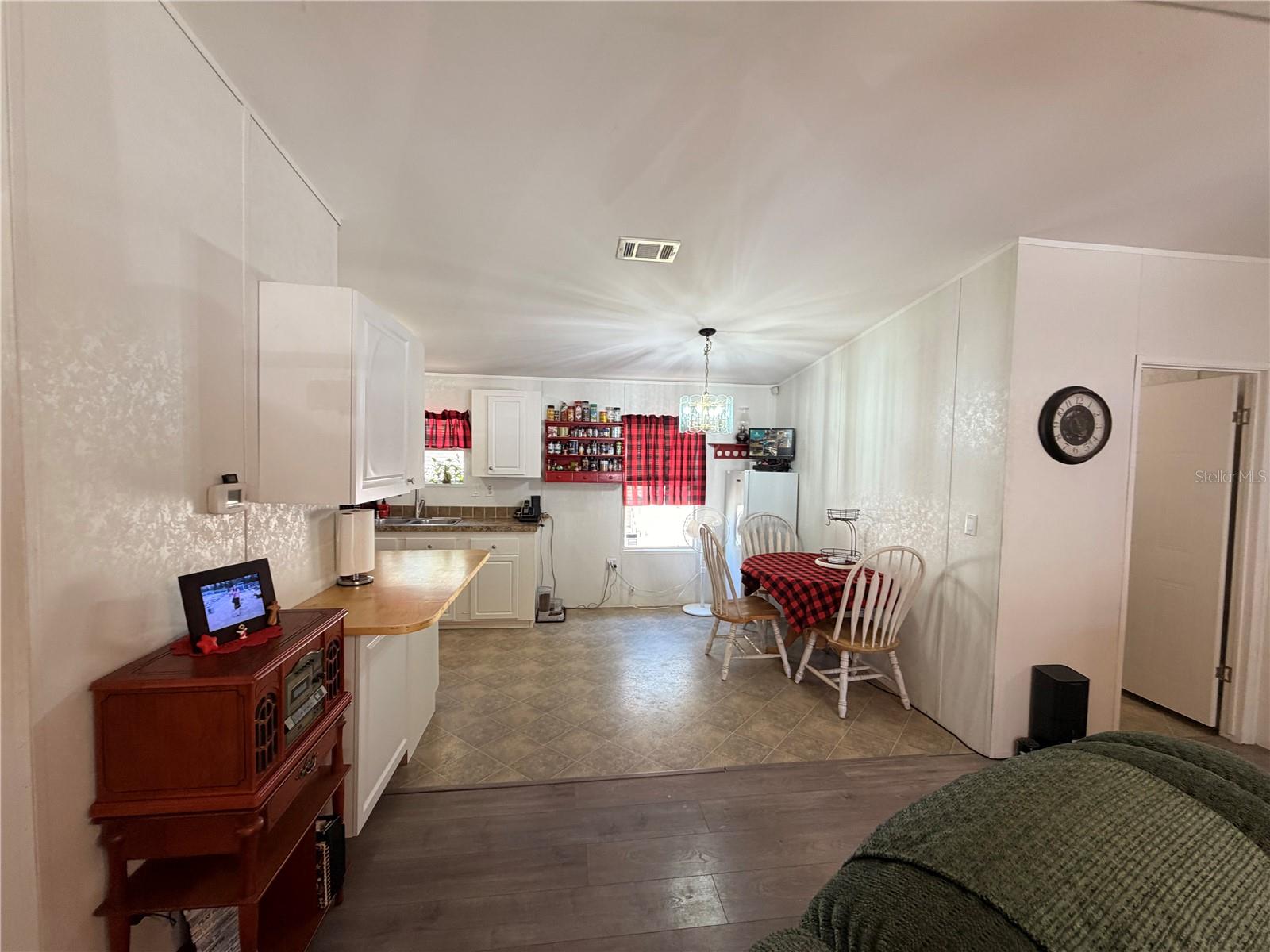 Image 12 of 31 For 11440 Cr 675w