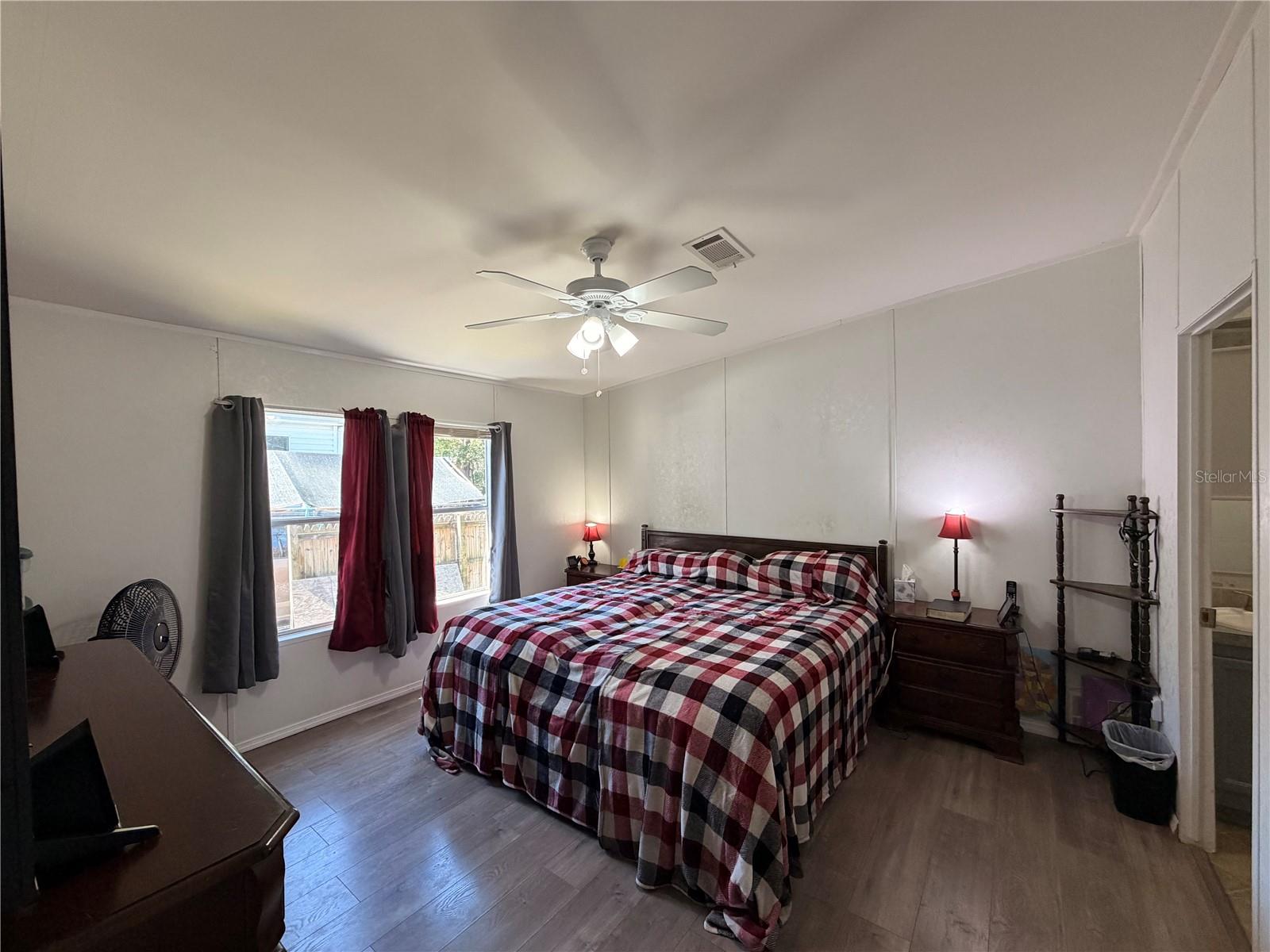 Image 24 of 31 For 11440 Cr 675w