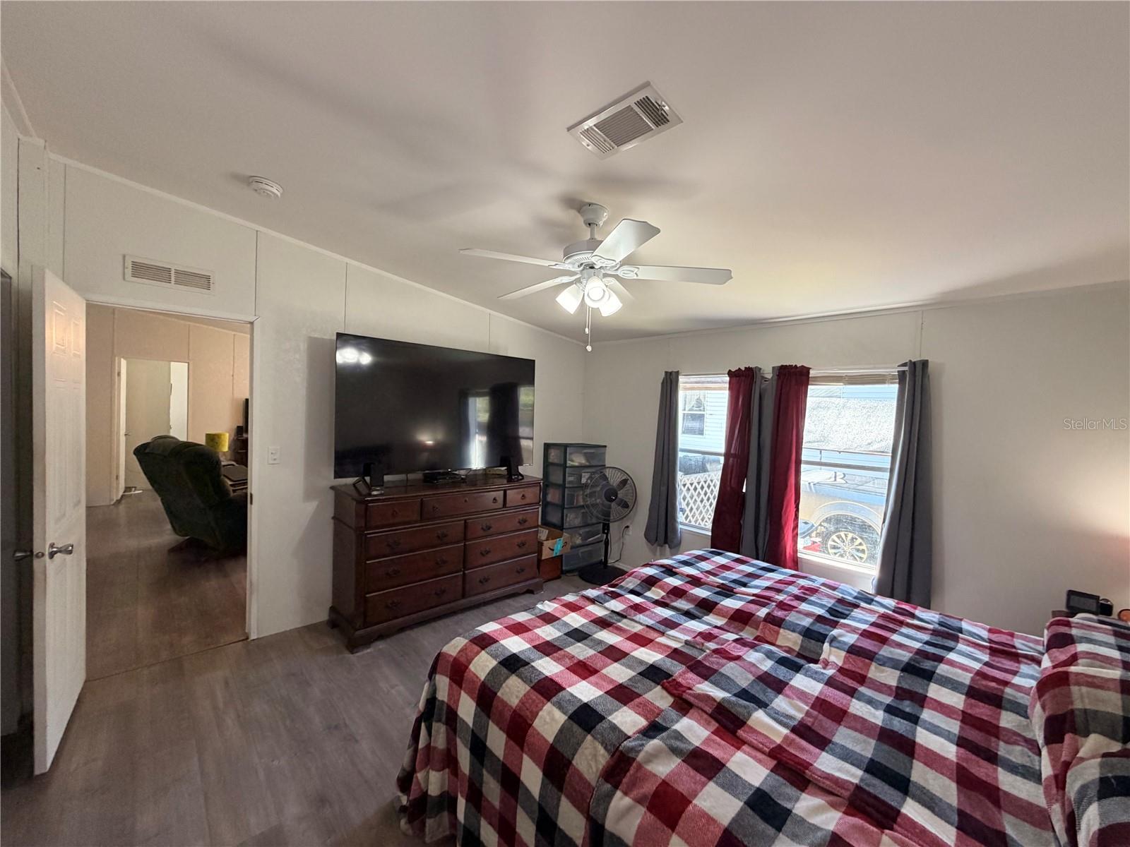 Image 26 of 31 For 11440 Cr 675w