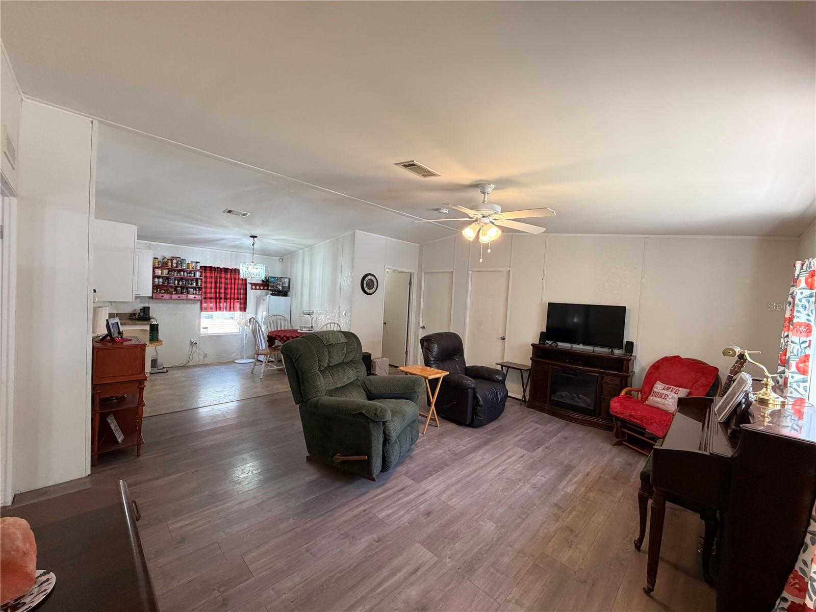 Image 7 of 31 For 11440 Cr 675w