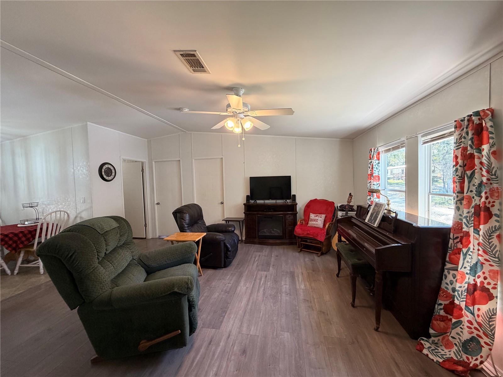 Image 8 of 31 For 11440 Cr 675w