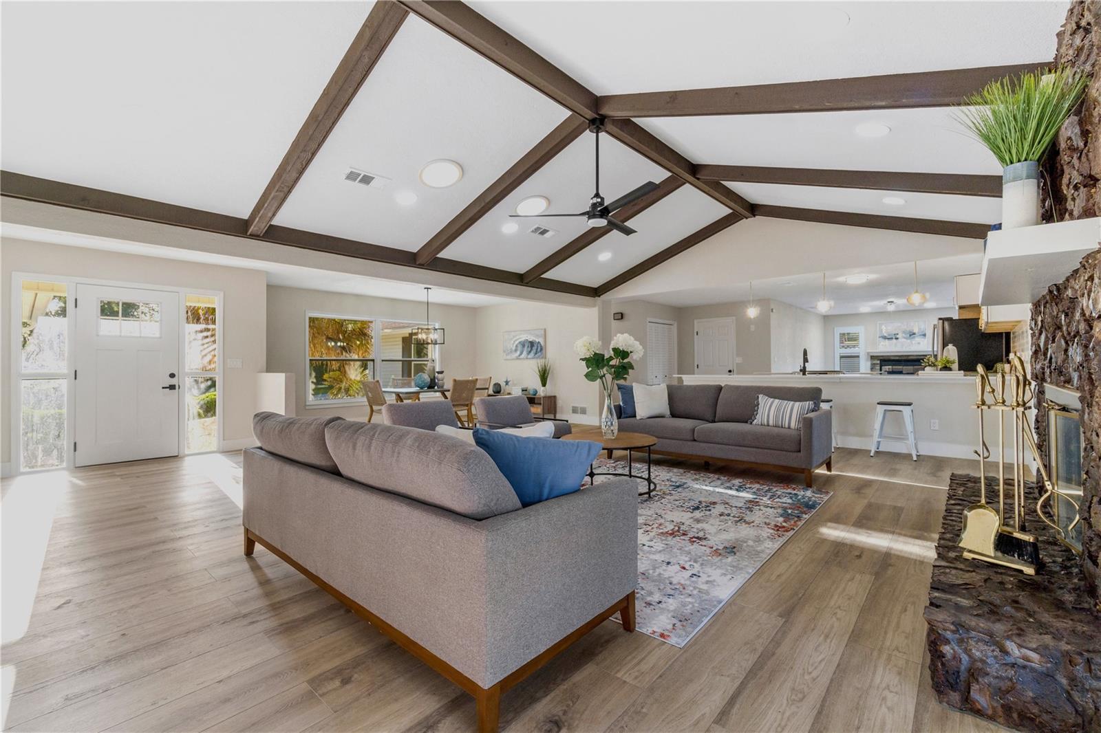 Image 4 of 28 For 5391 Nw 76th Court