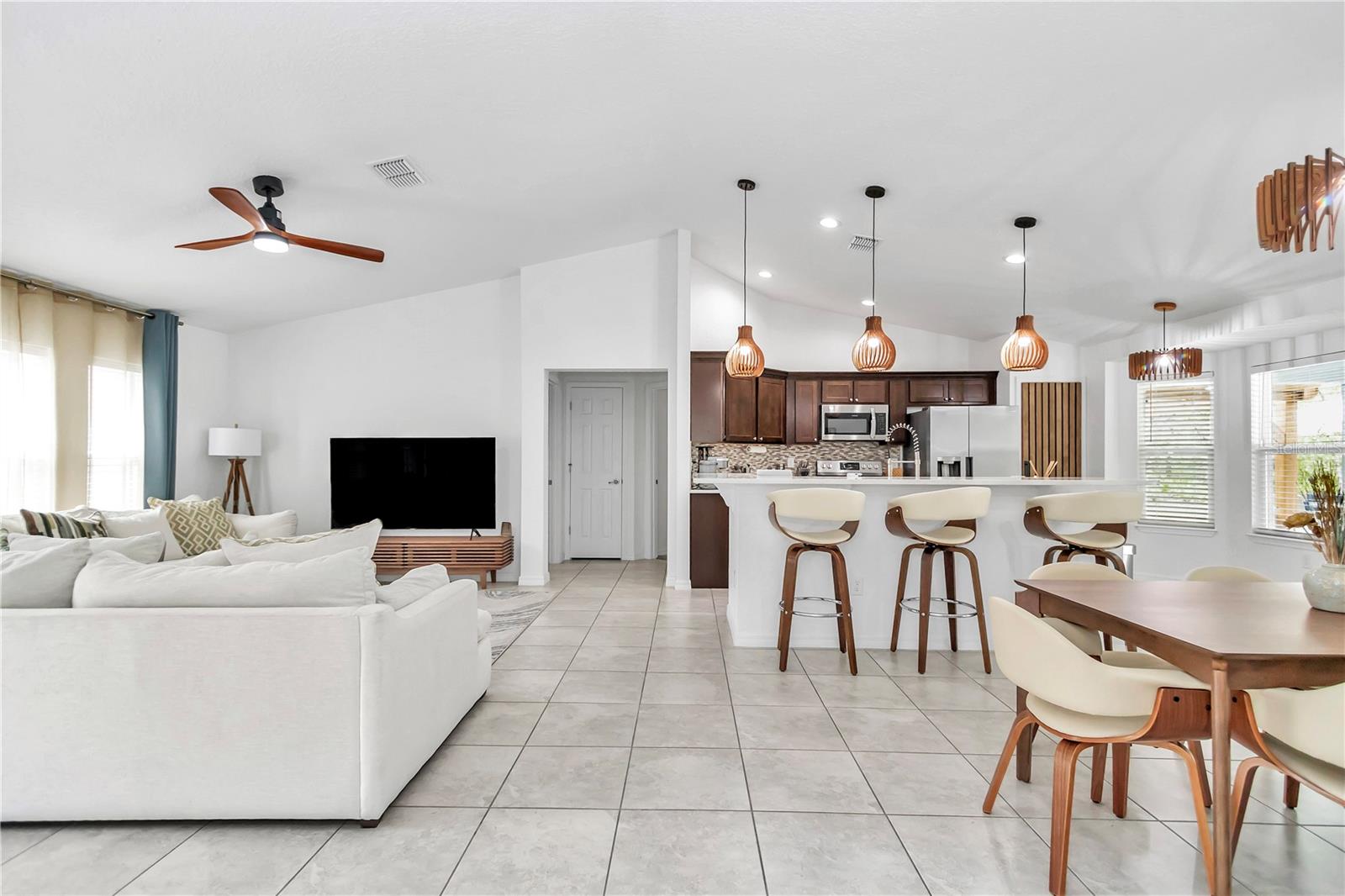 Image 25 of 48 For 5620 172nd Loop