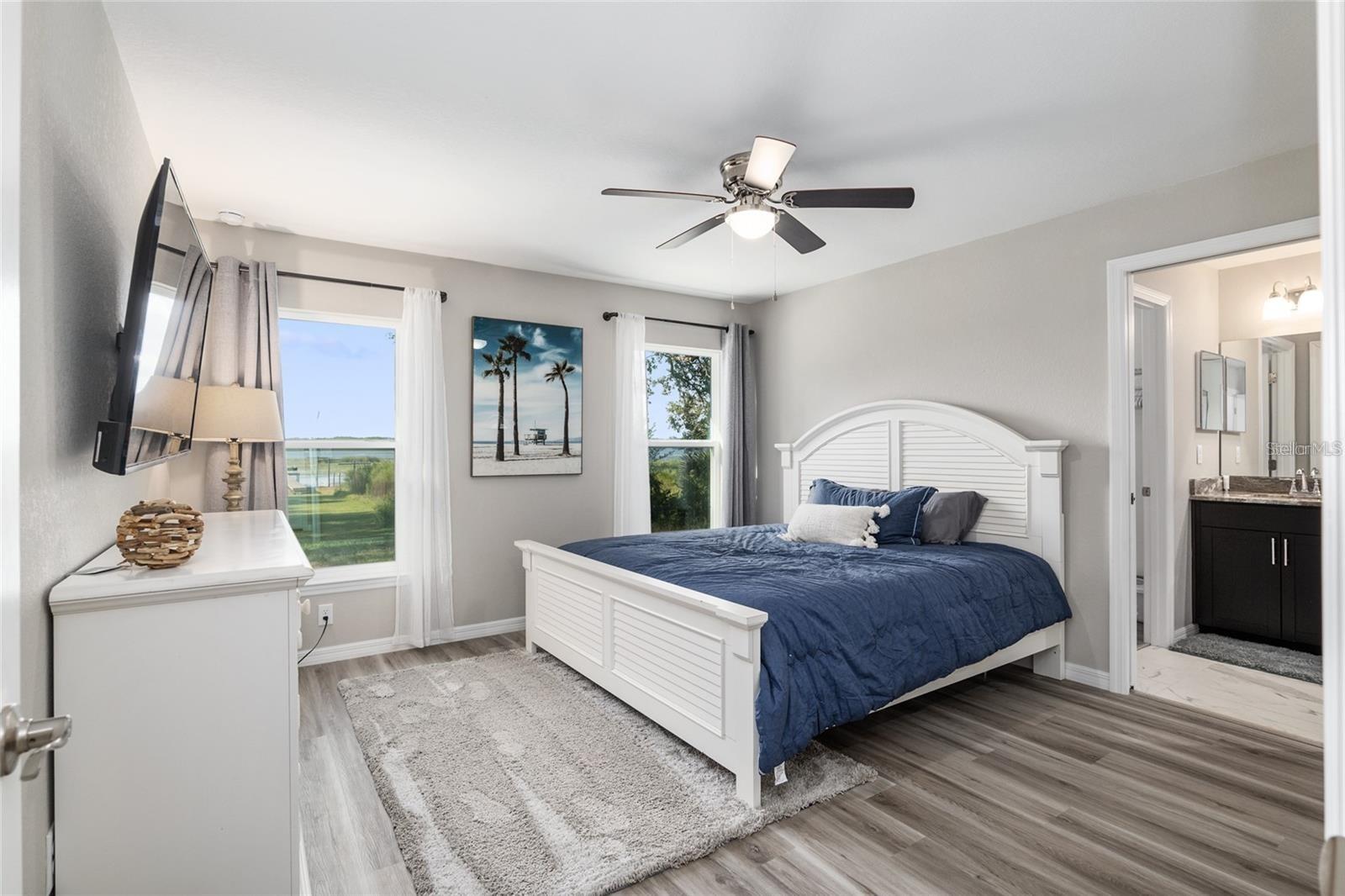 Image 22 of 44 For 9947 117th Street Road