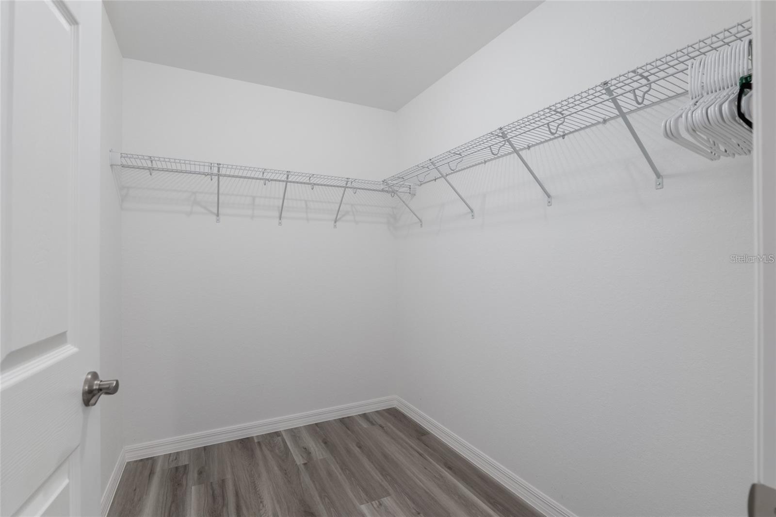 Image 24 of 44 For 9947 117th Street Road