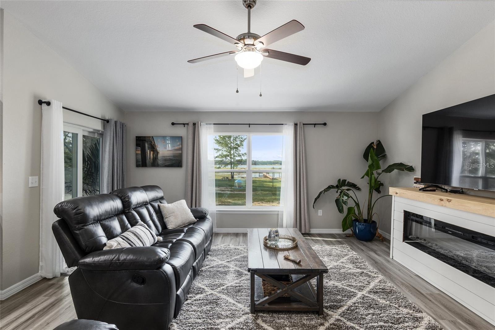 Image 7 of 44 For 9947 117th Street Road