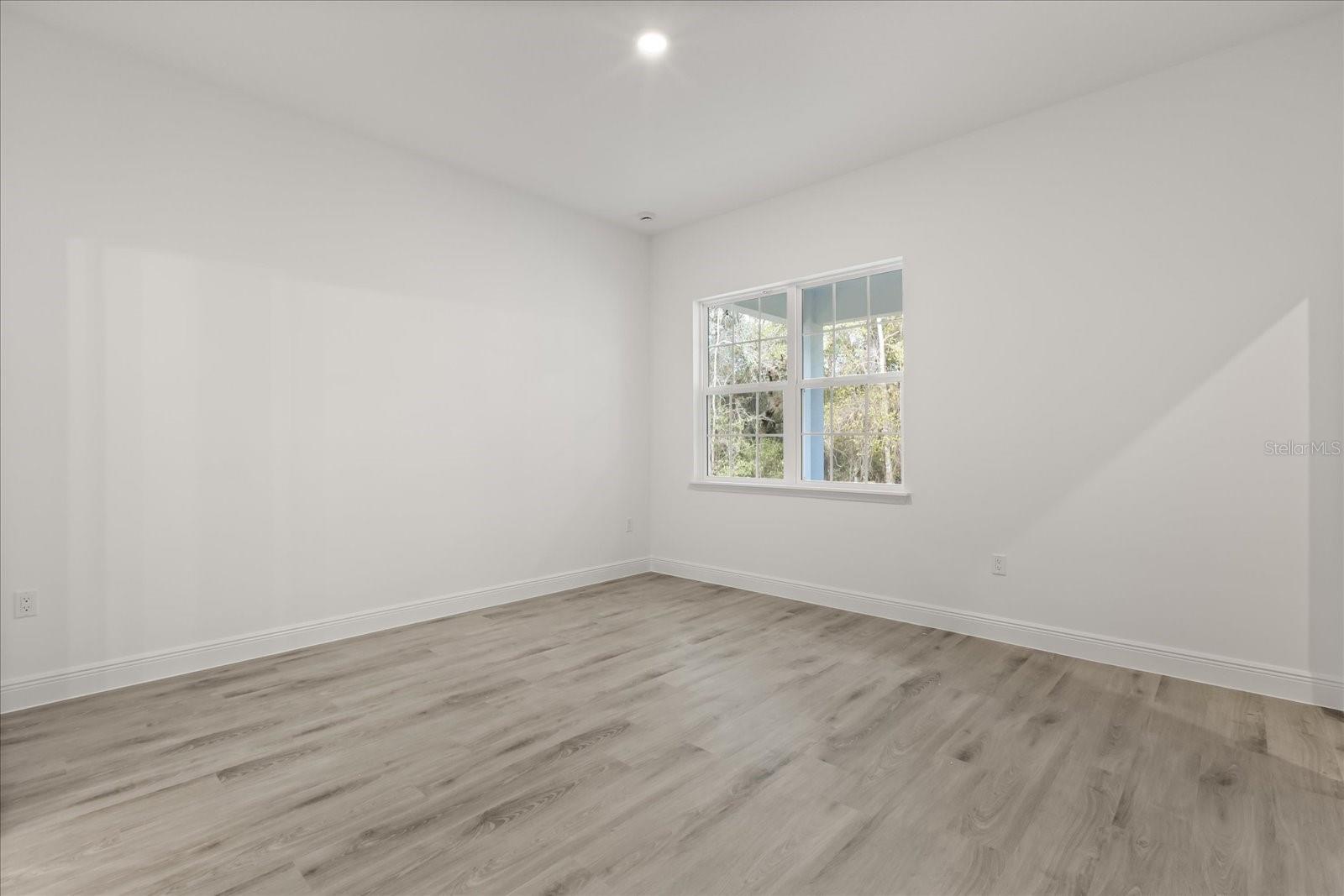 Image 13 of 33 For 9505 Cortlandt Drive