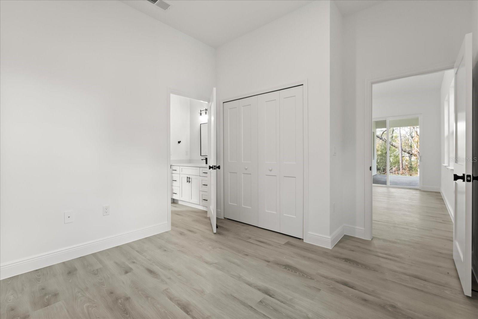 Image 14 of 33 For 9505 Cortlandt Drive