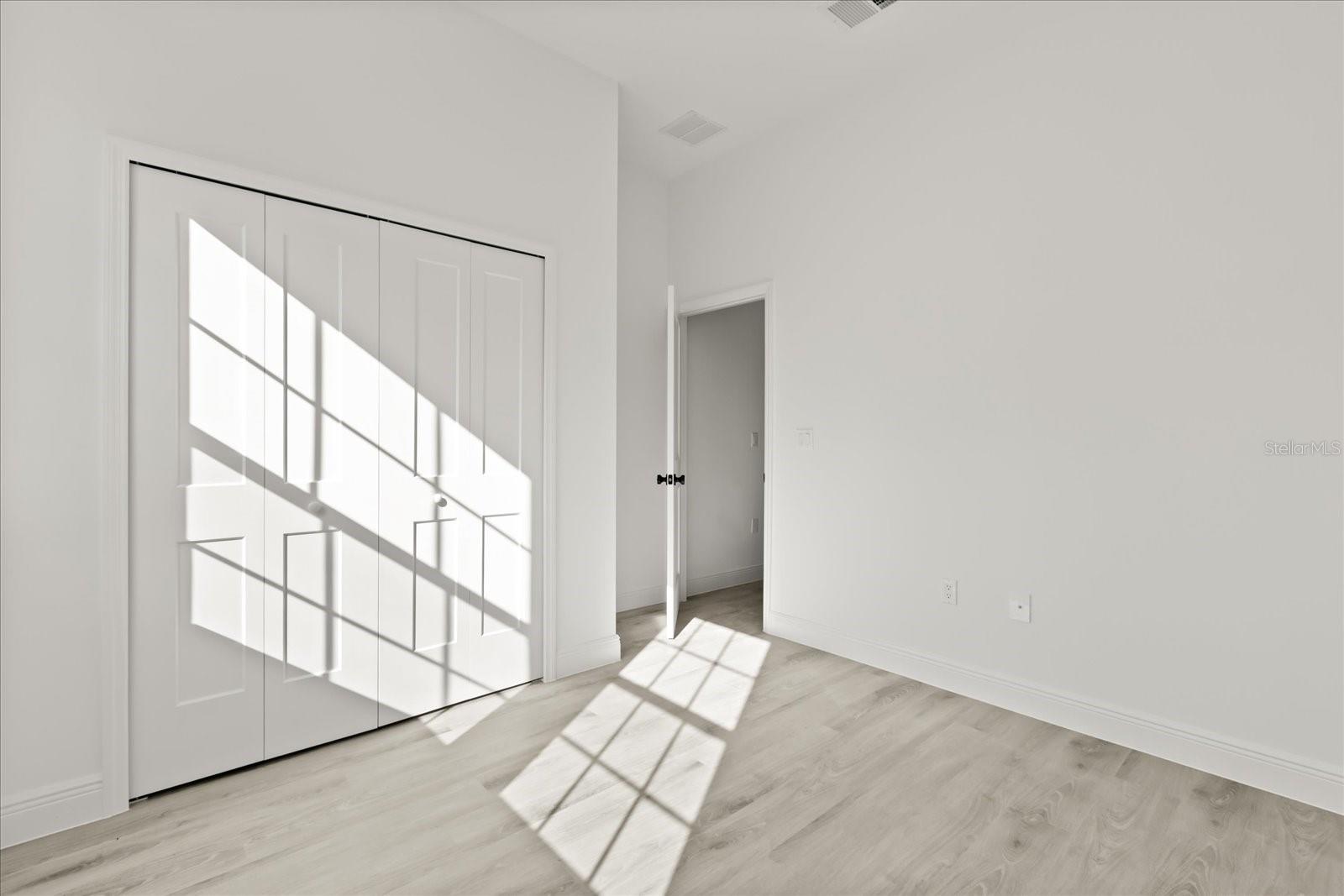 Image 23 of 33 For 9505 Cortlandt Drive