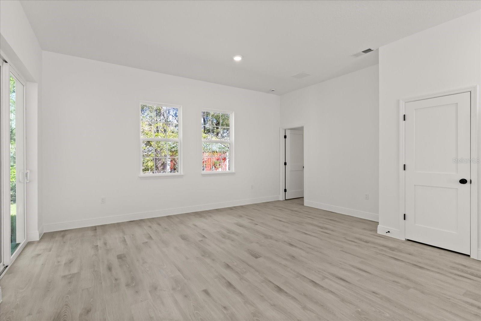 Image 25 of 33 For 9505 Cortlandt Drive