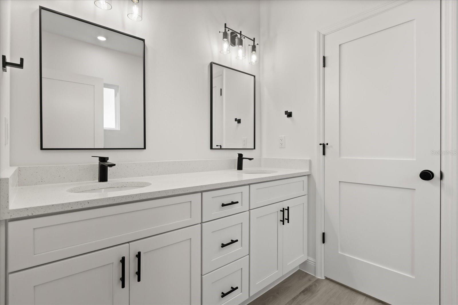 Image 6 of 33 For 9505 Cortlandt Drive