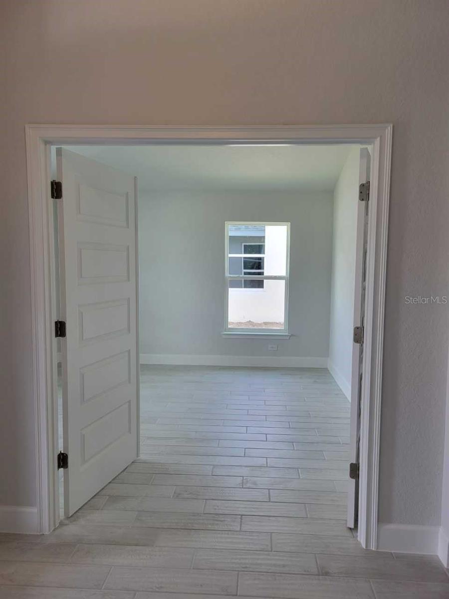 Image 4 of 29 For 4626 103rd Street Road