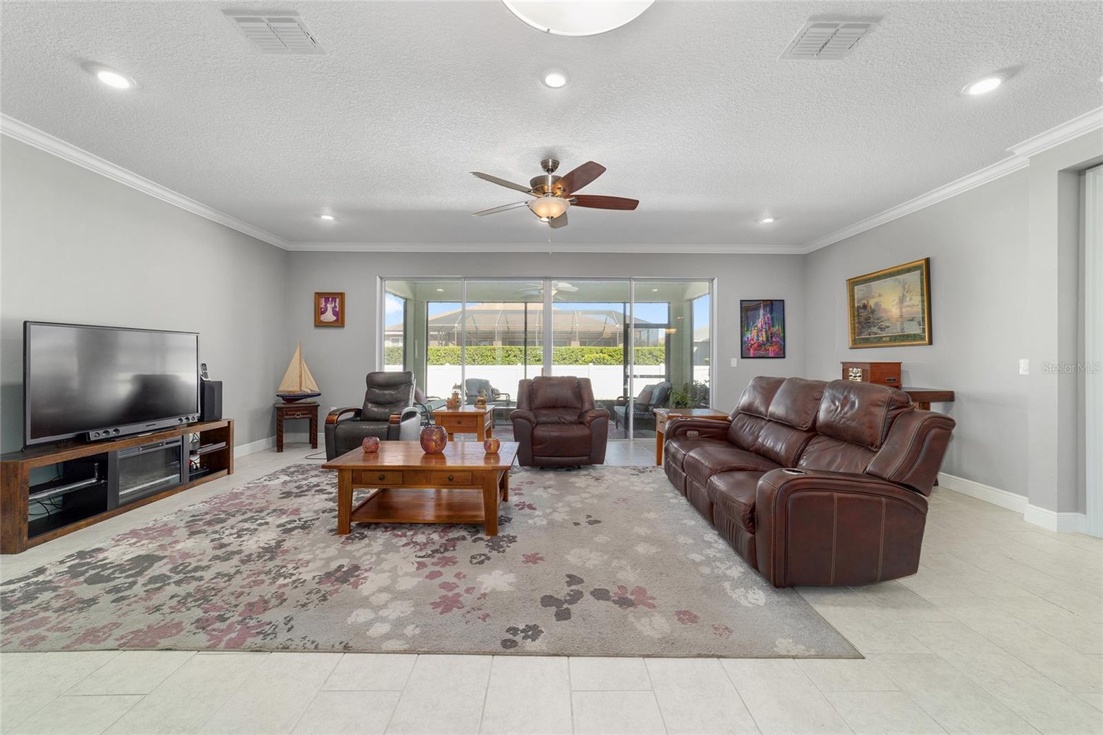 Image 16 of 47 For 8780 93rd Circle