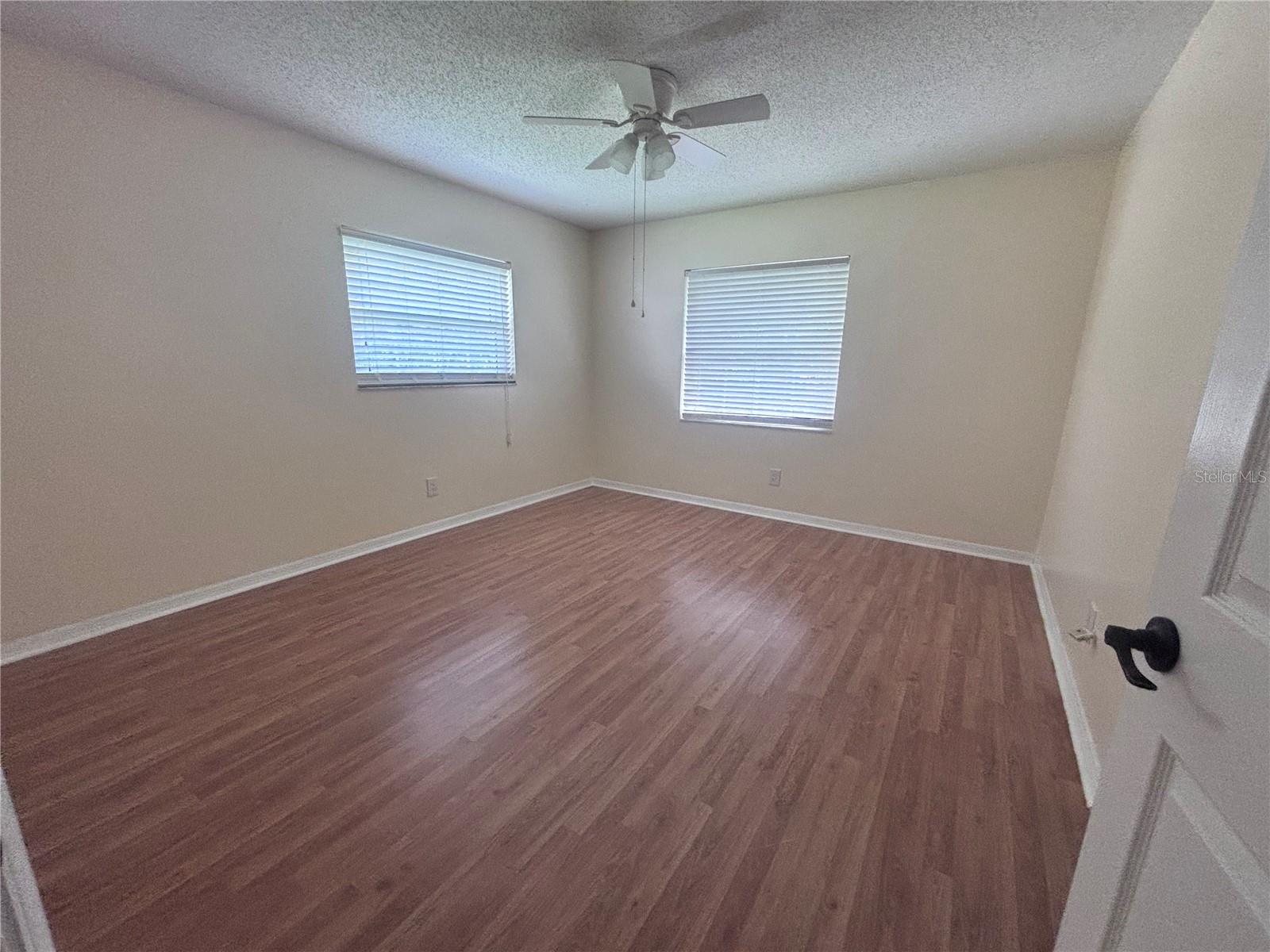 Image 18 of 25 For 4907 6th Street