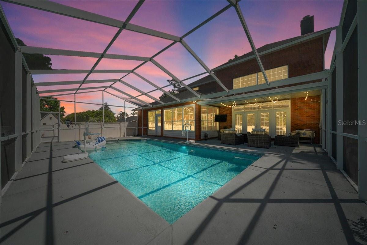 Image 2 of 81 For 2411 27th Street