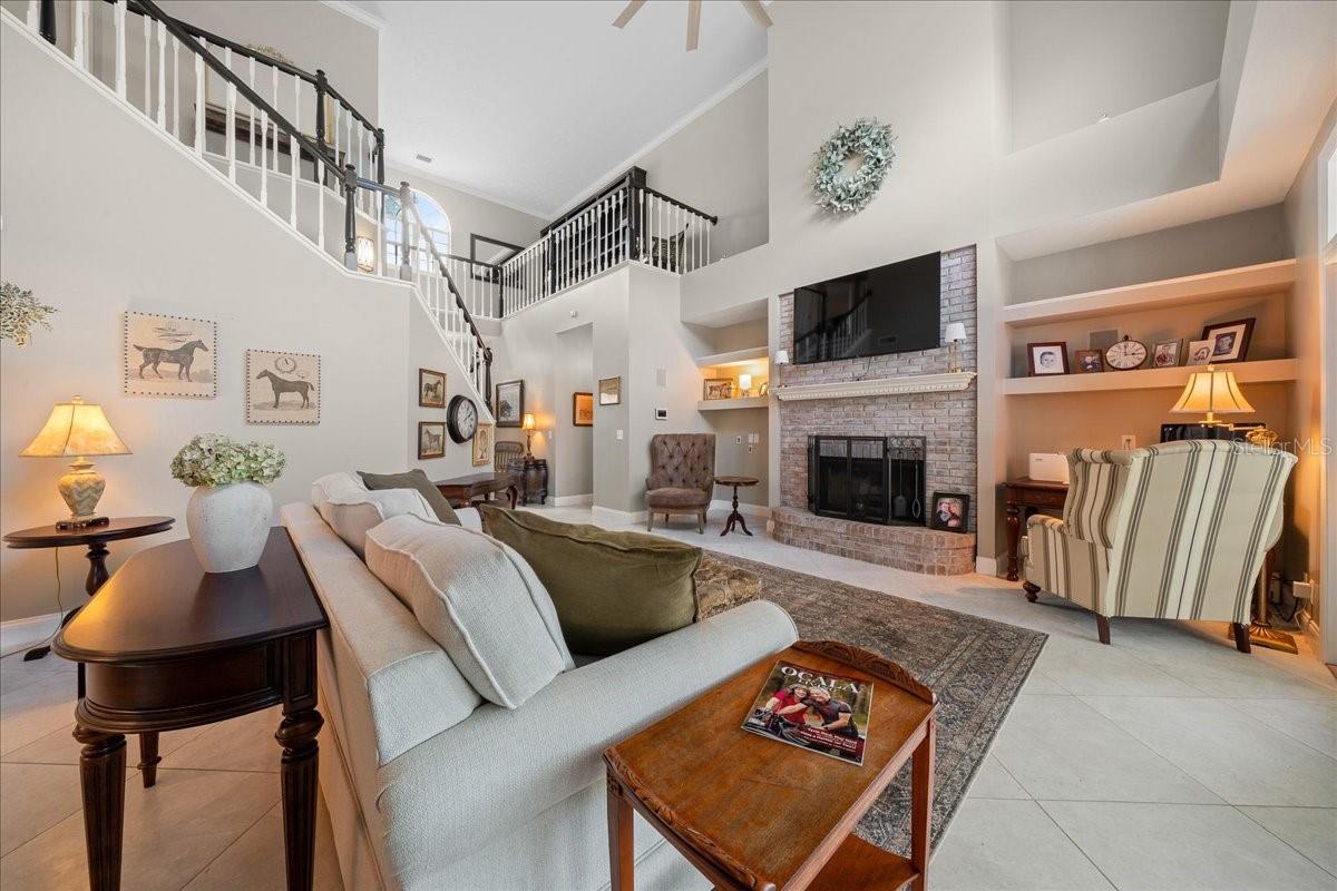 Image 21 of 81 For 2411 27th Street