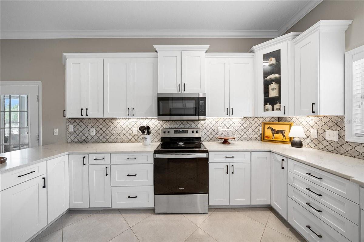 Image 29 of 81 For 2411 27th Street