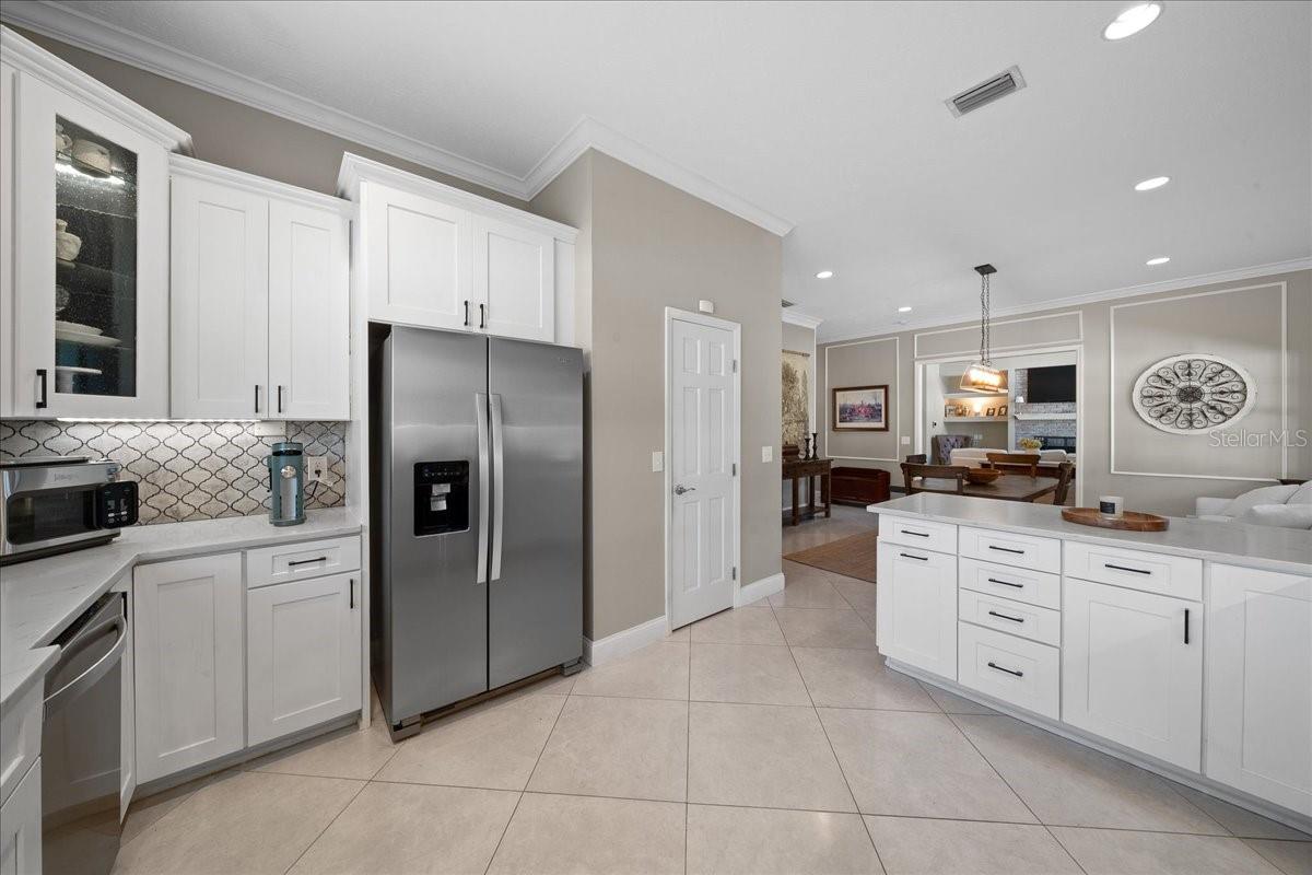 Image 31 of 81 For 2411 27th Street