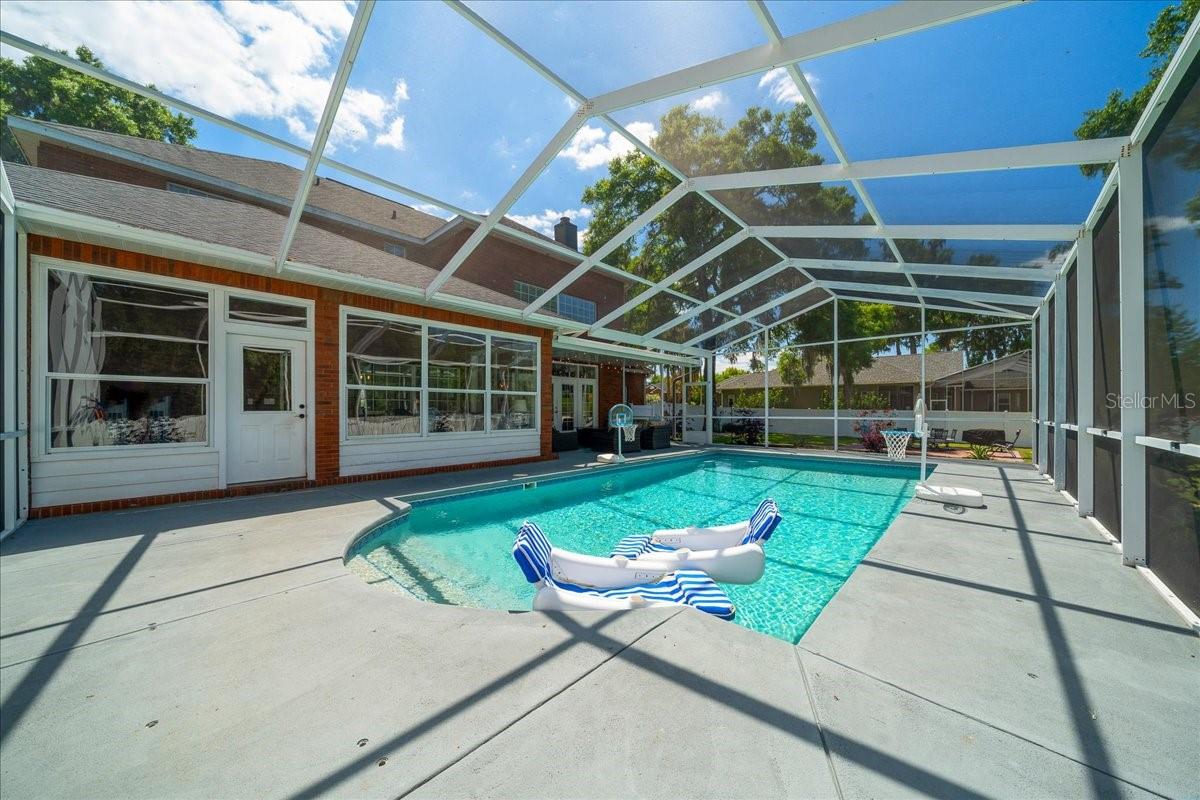 Image 59 of 81 For 2411 27th Street