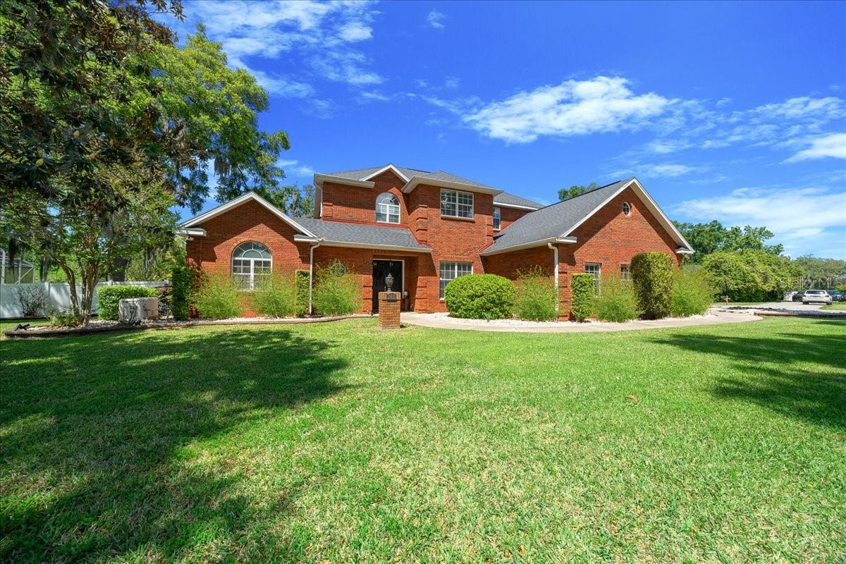 Image 72 of 81 For 2411 27th Street