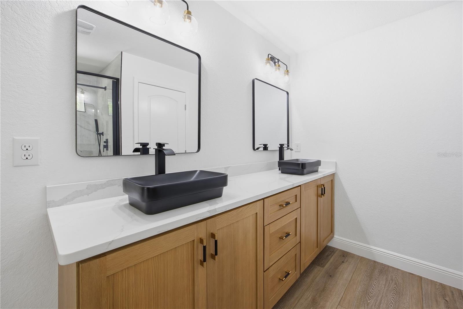 Image 32 of 48 For 13322 Sw 66th Street