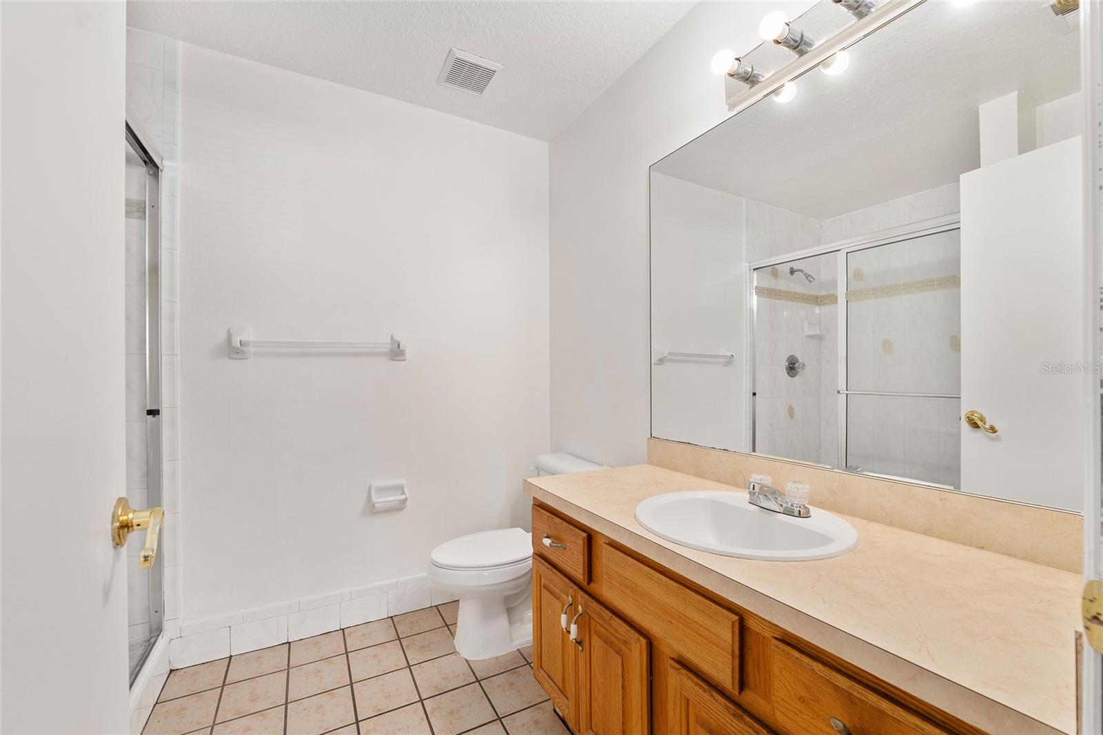 Image 13 of 21 For 11191 55th Avenue Road 401