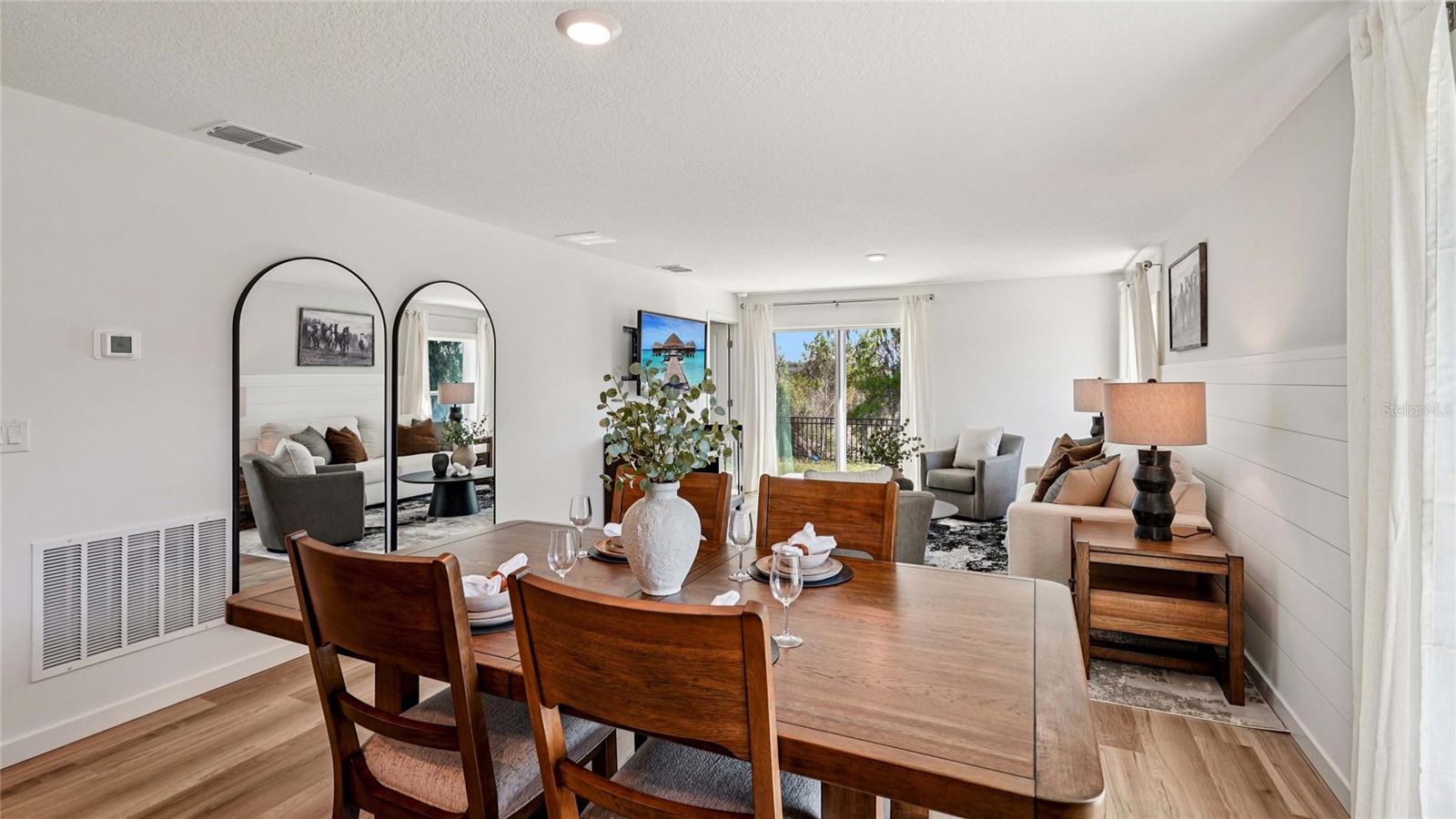 Image 7 of 19 For 7781 46th Court