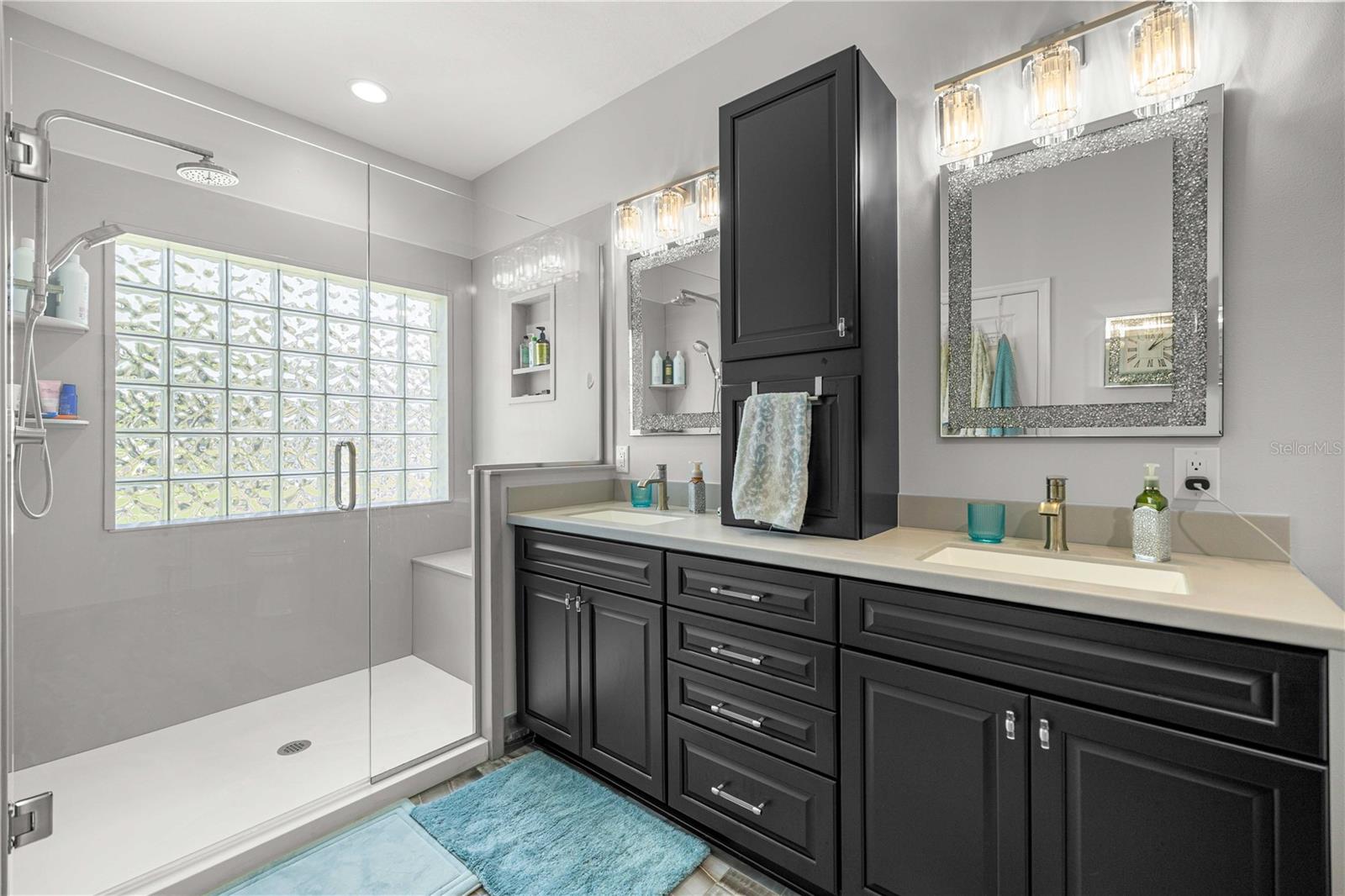 Image 16 of 65 For 11570 72nd Circle