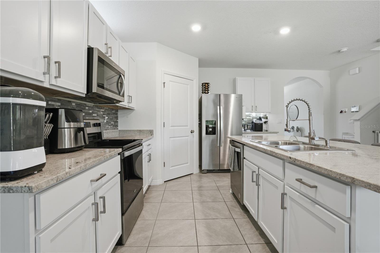 Image 6 of 26 For 37 Hickory Course Circle